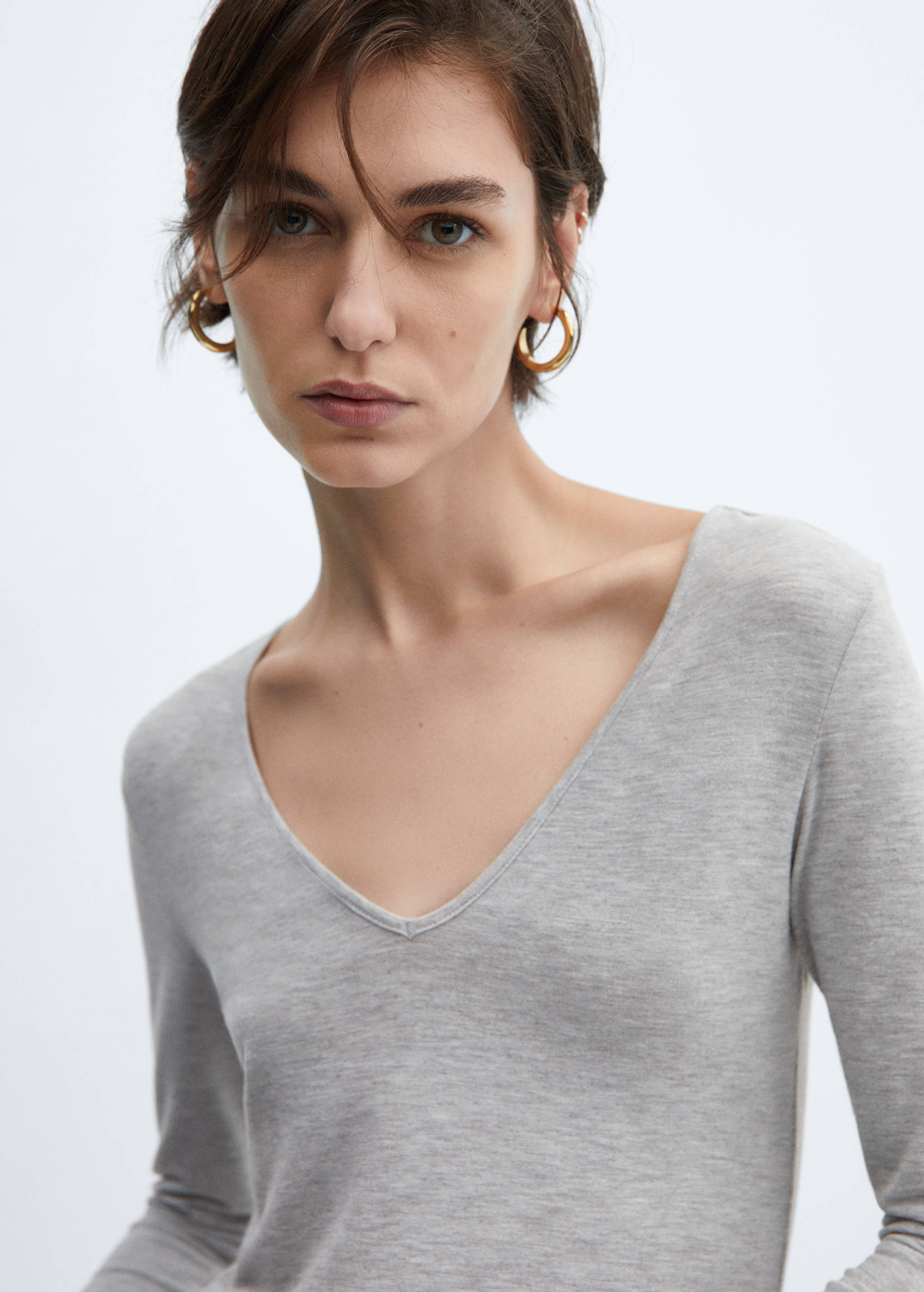 V-neck T-shirt - Details of the article 1