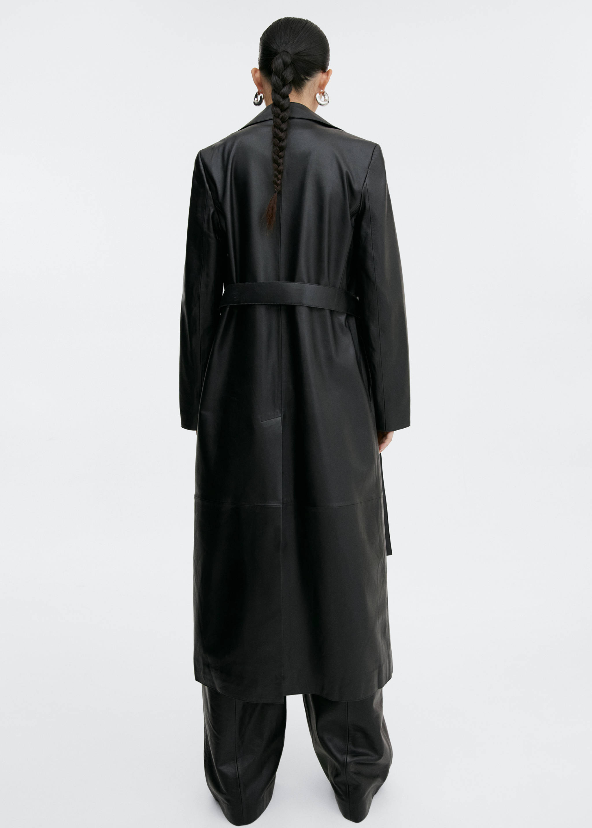 100% leather trench coat - Reverse of the article