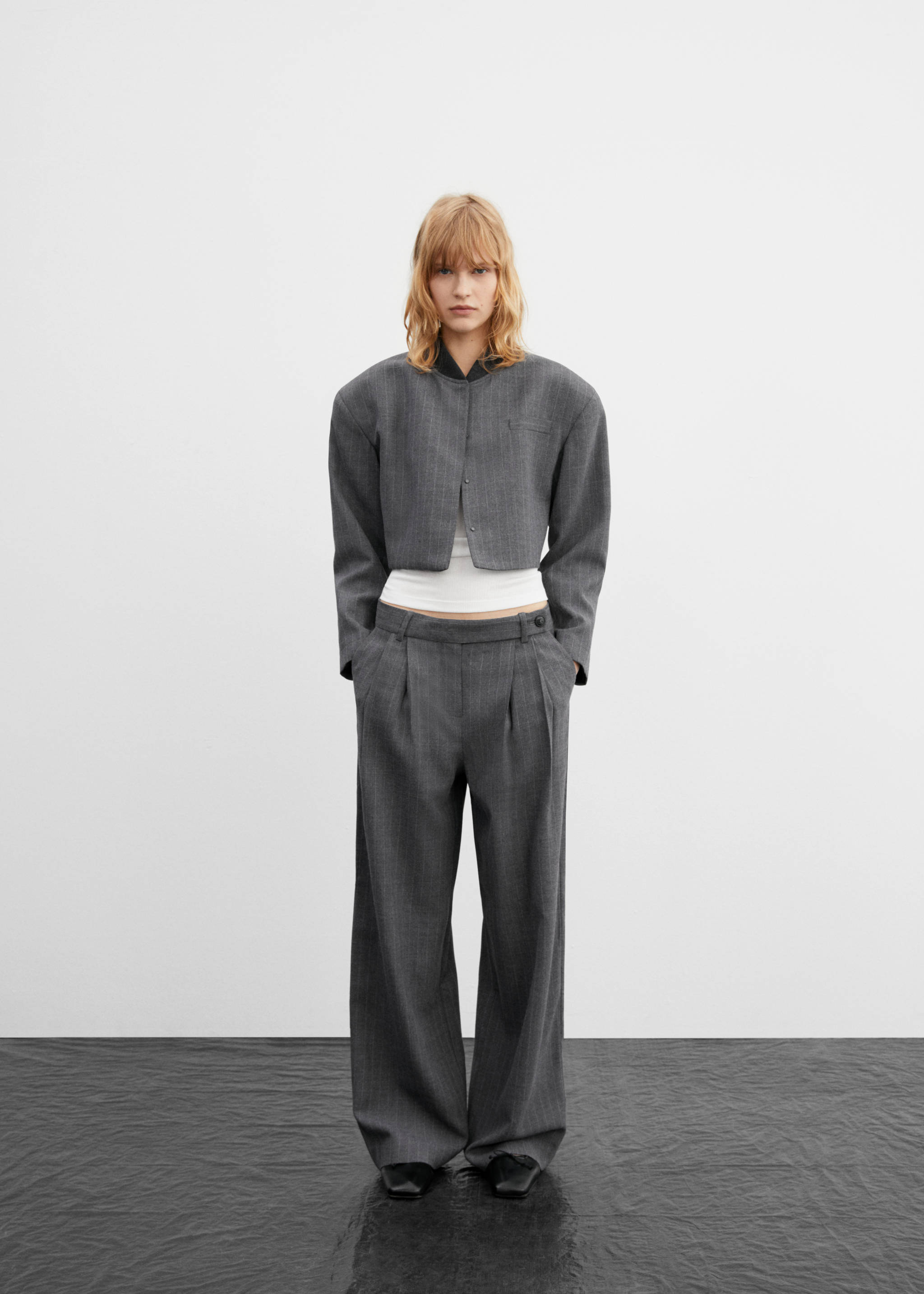 Жакет с подплечниками - Общий план