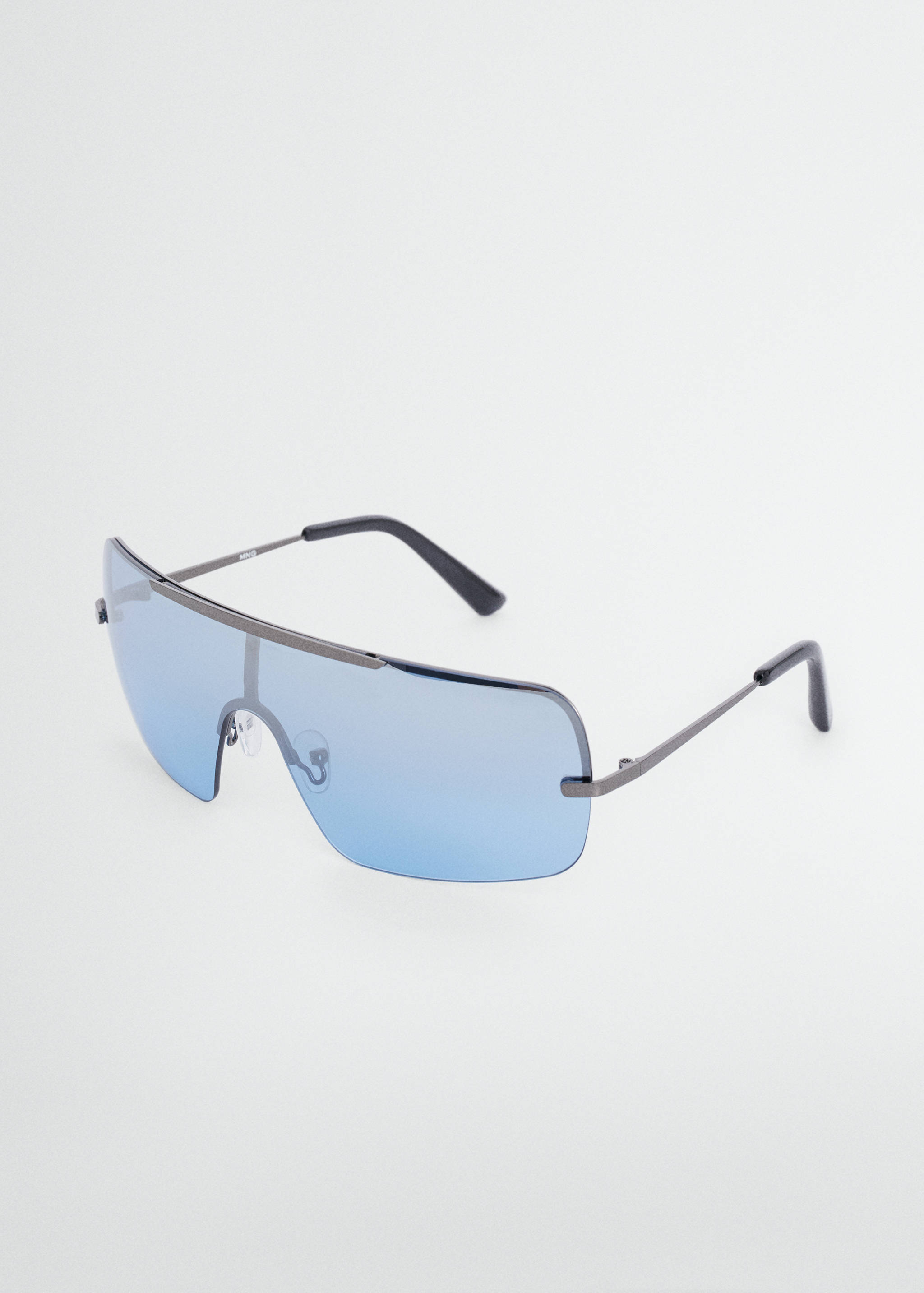 Солнцезащитные очки без оправы - Средний план