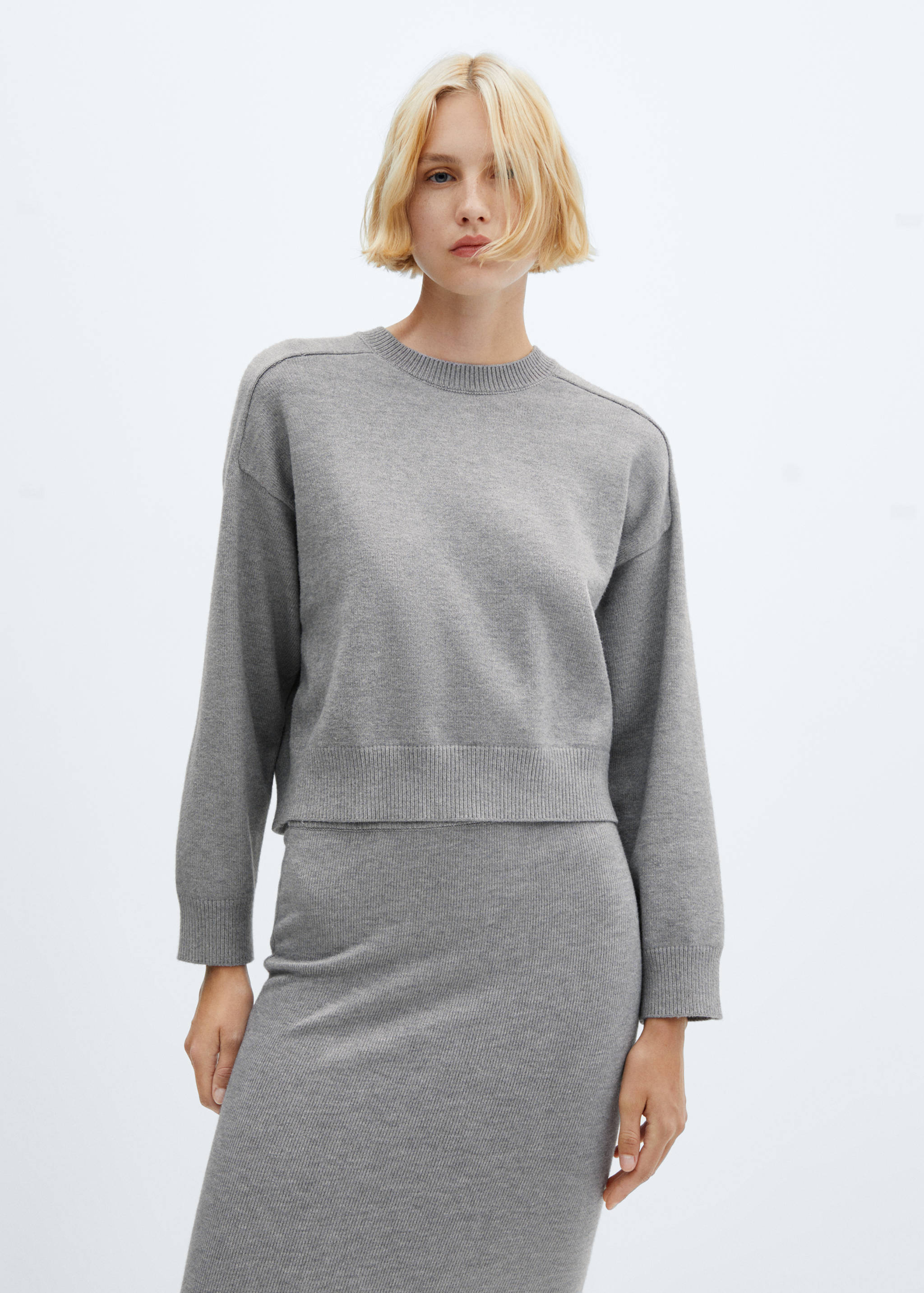 Sweater with decorative seam - Medium plane