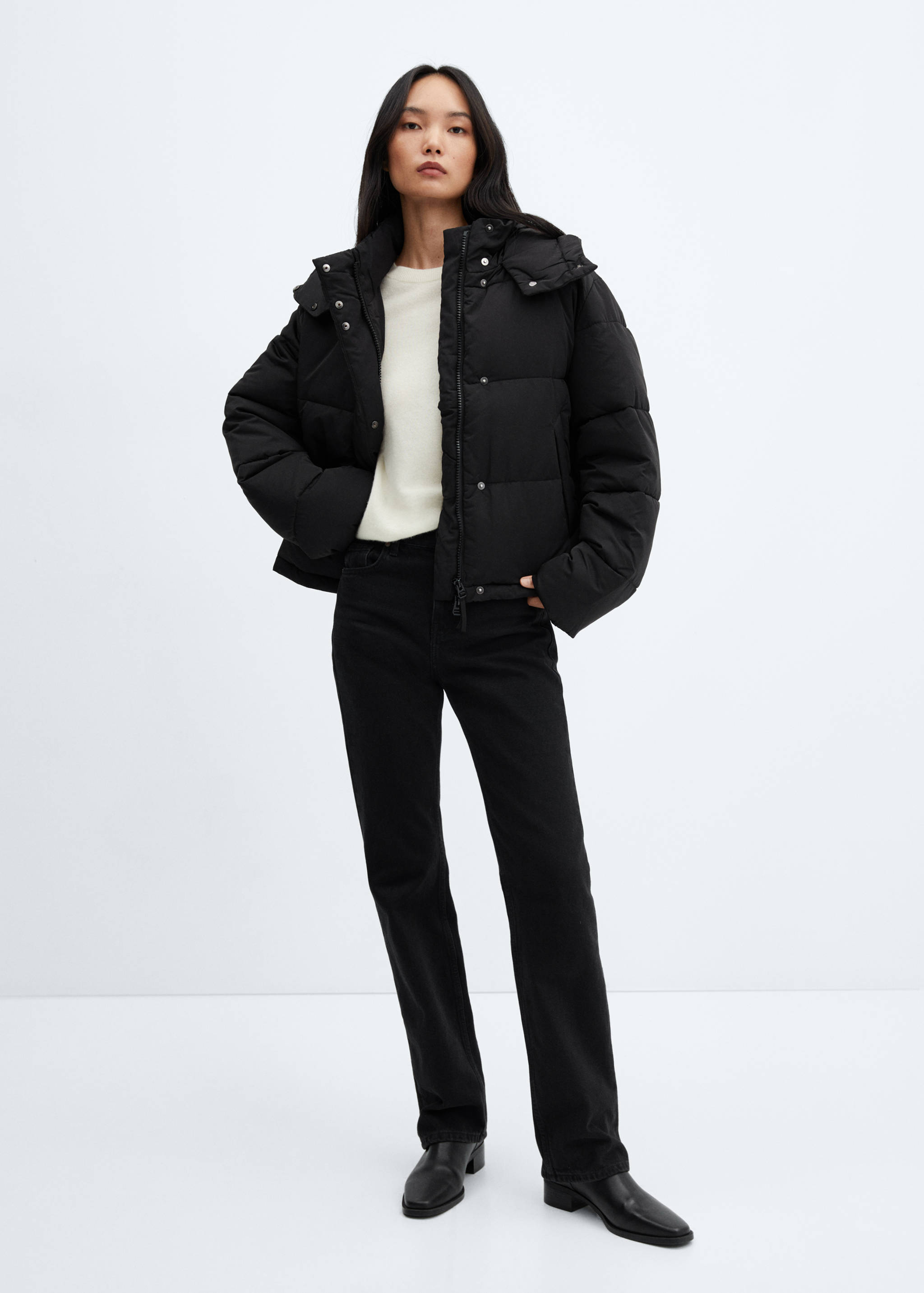 Short quilted anorak - General plane