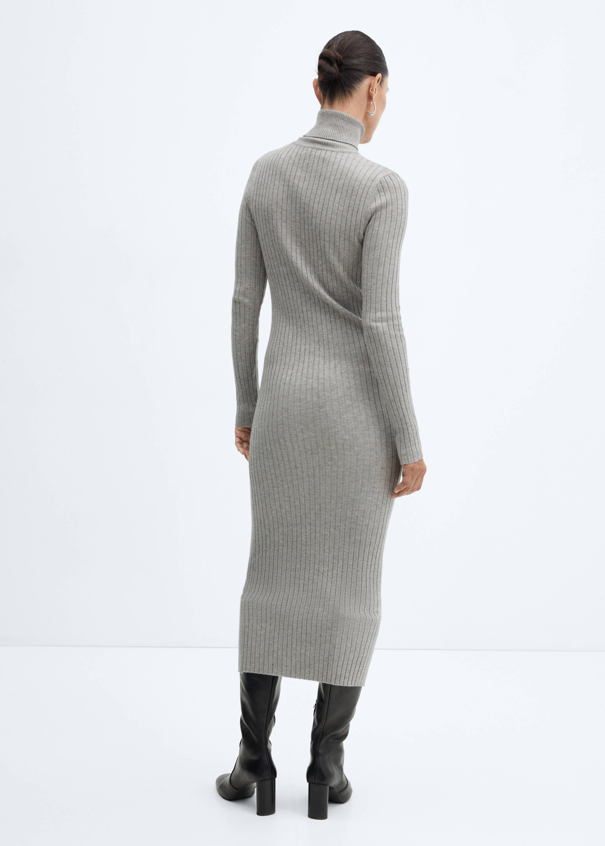 Turtleneck ribbed midi-dress - Reverse of the article