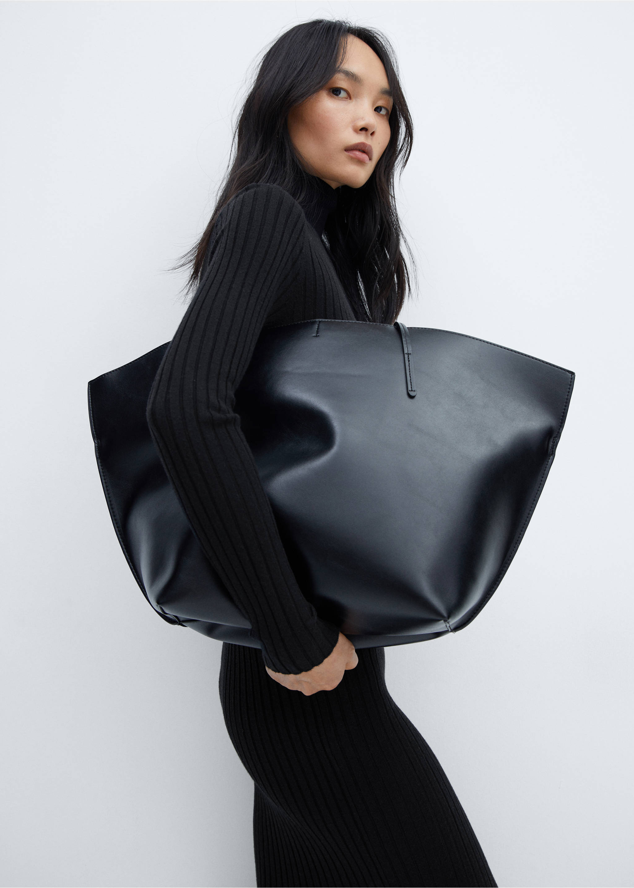 Turtleneck ribbed midi-dress - Details of the article 2, Black. Ref: 57087730-00.