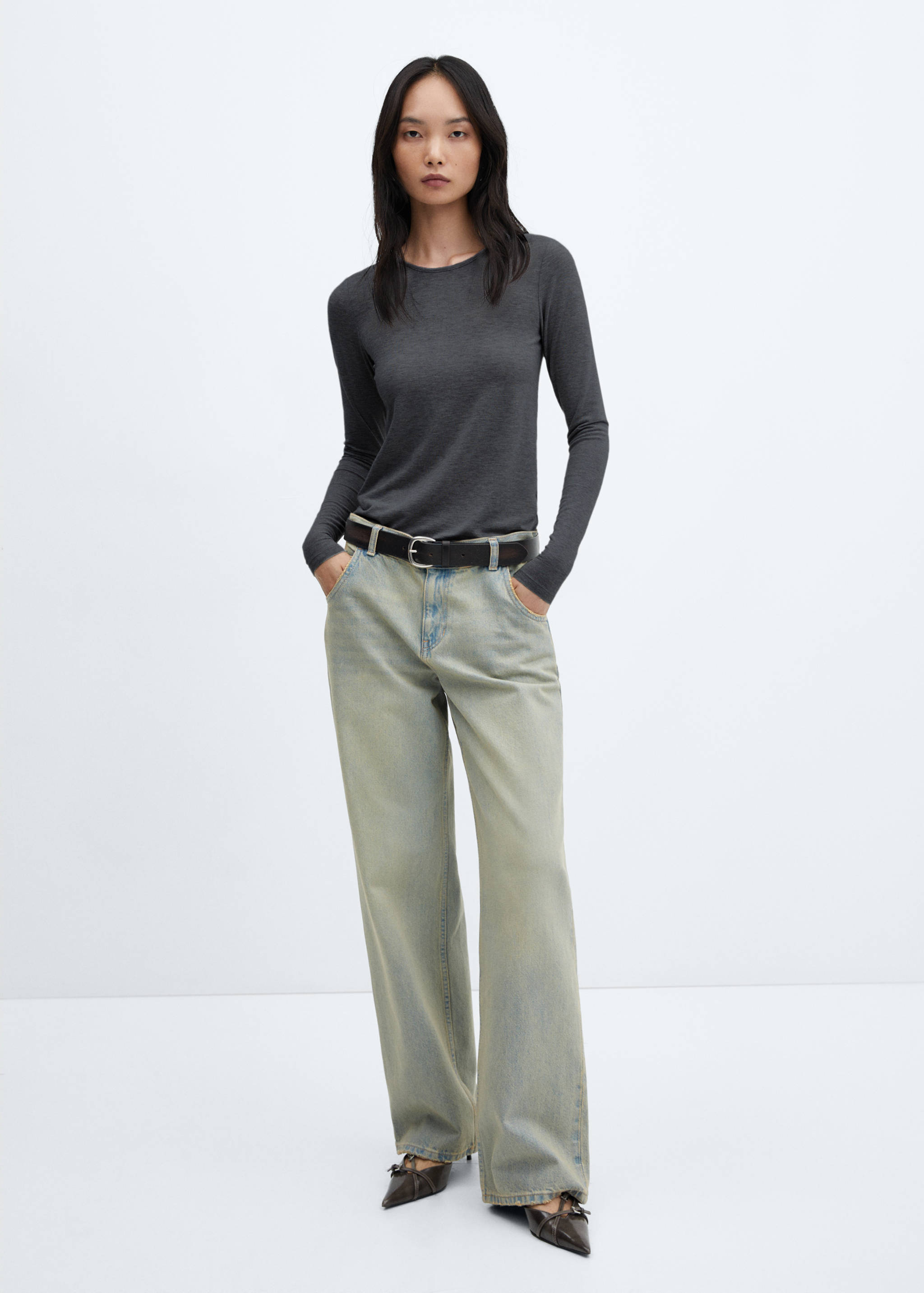 Round-neck knitted t-shirt - General plane