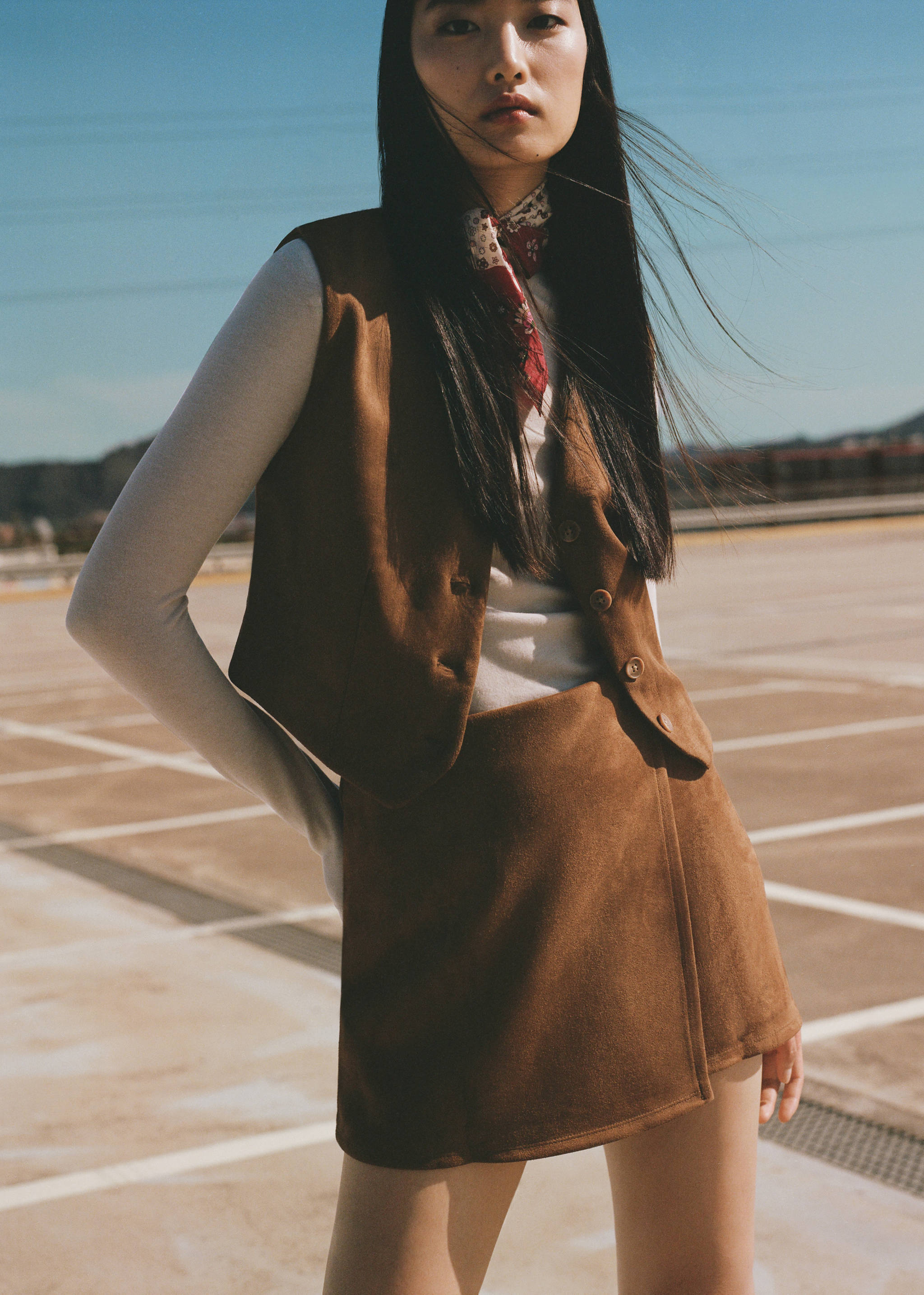 绒面革迷你裙 - null