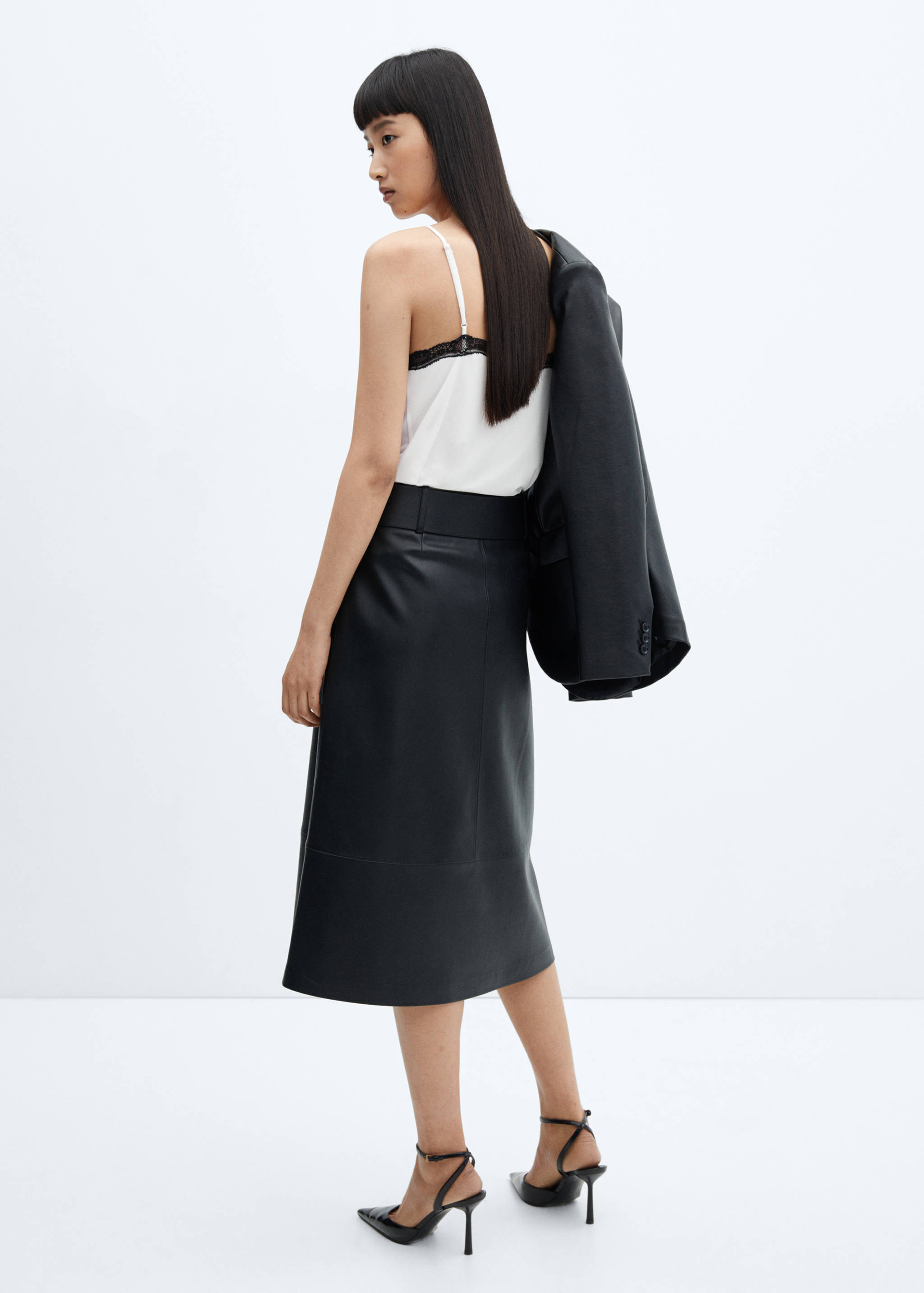 Lace top - Reverse of the article