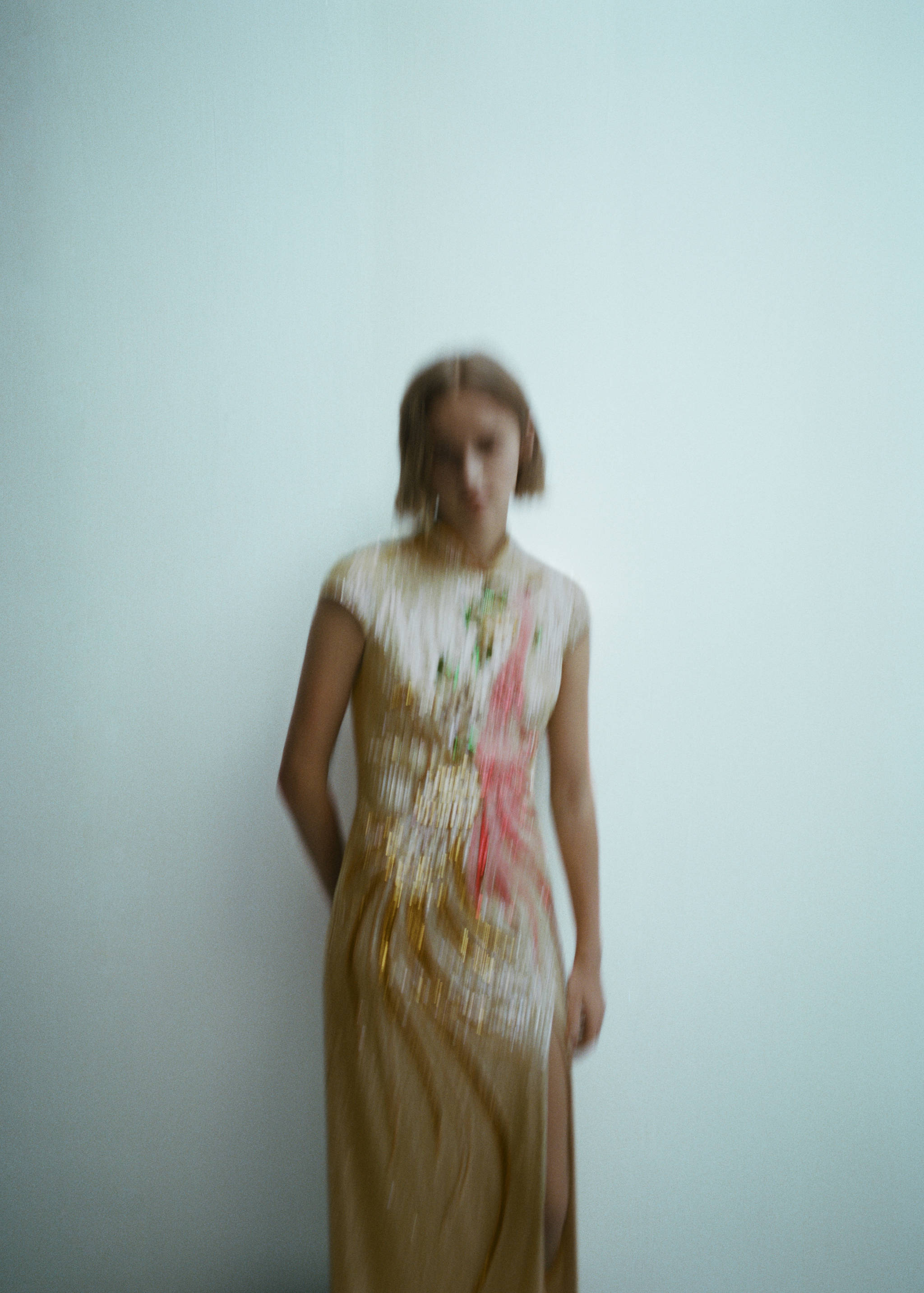 Sequin-embroidered design dress - Details of the article 7