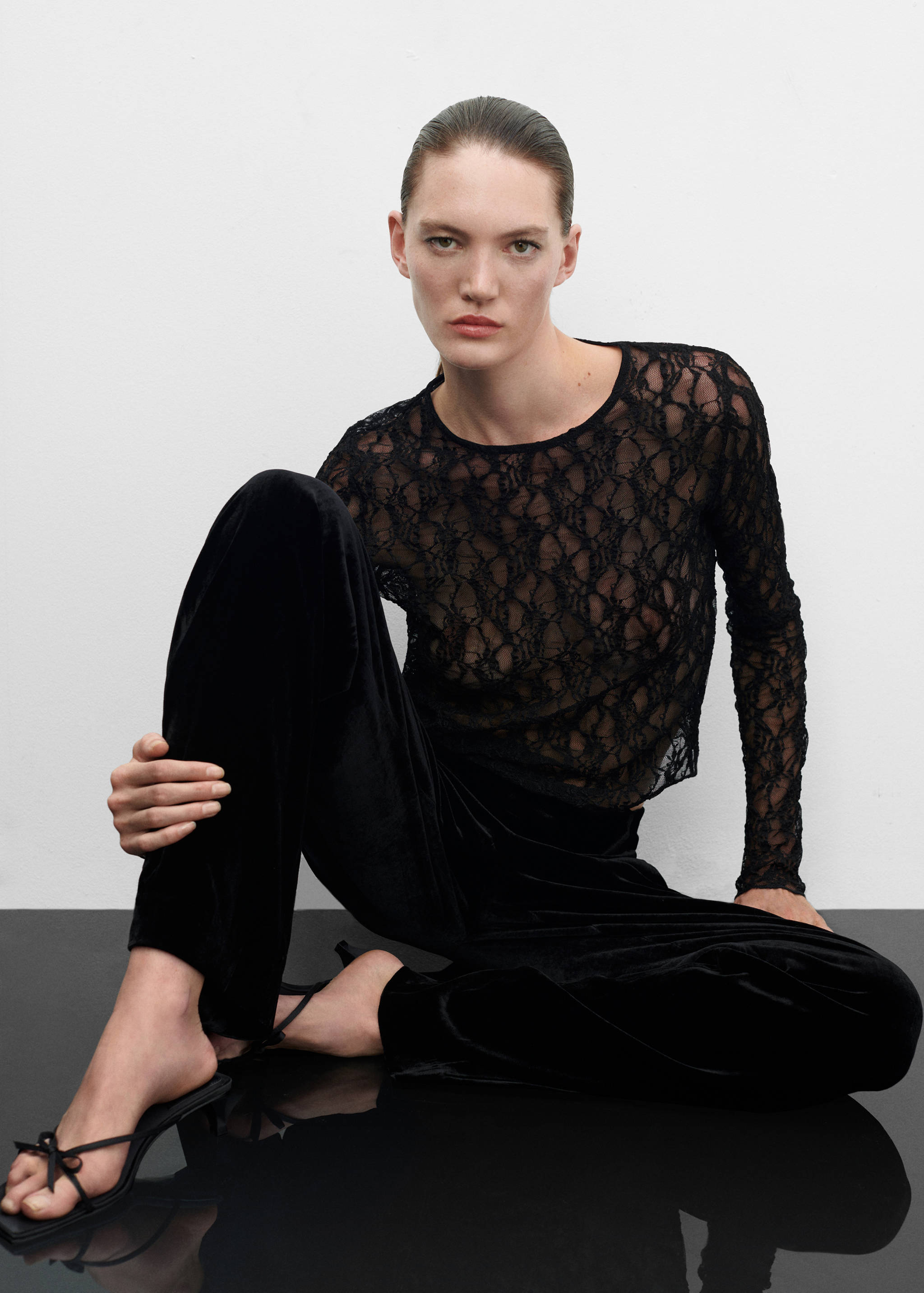 Velvet wide leg trousers - Details of the article 2