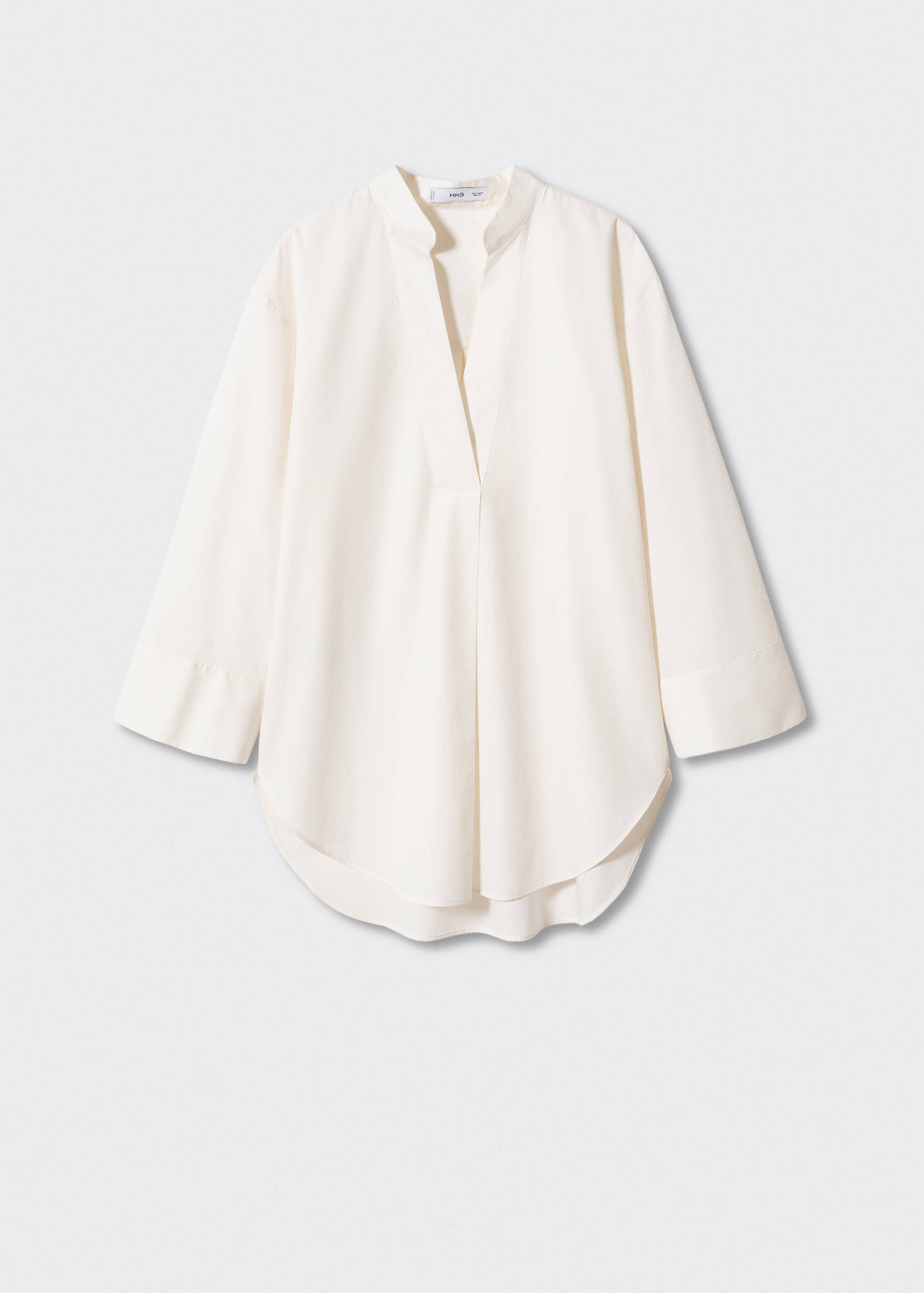 بلوزة كبيرة الحجم برقبة على شكل V - منتج دون نموذج