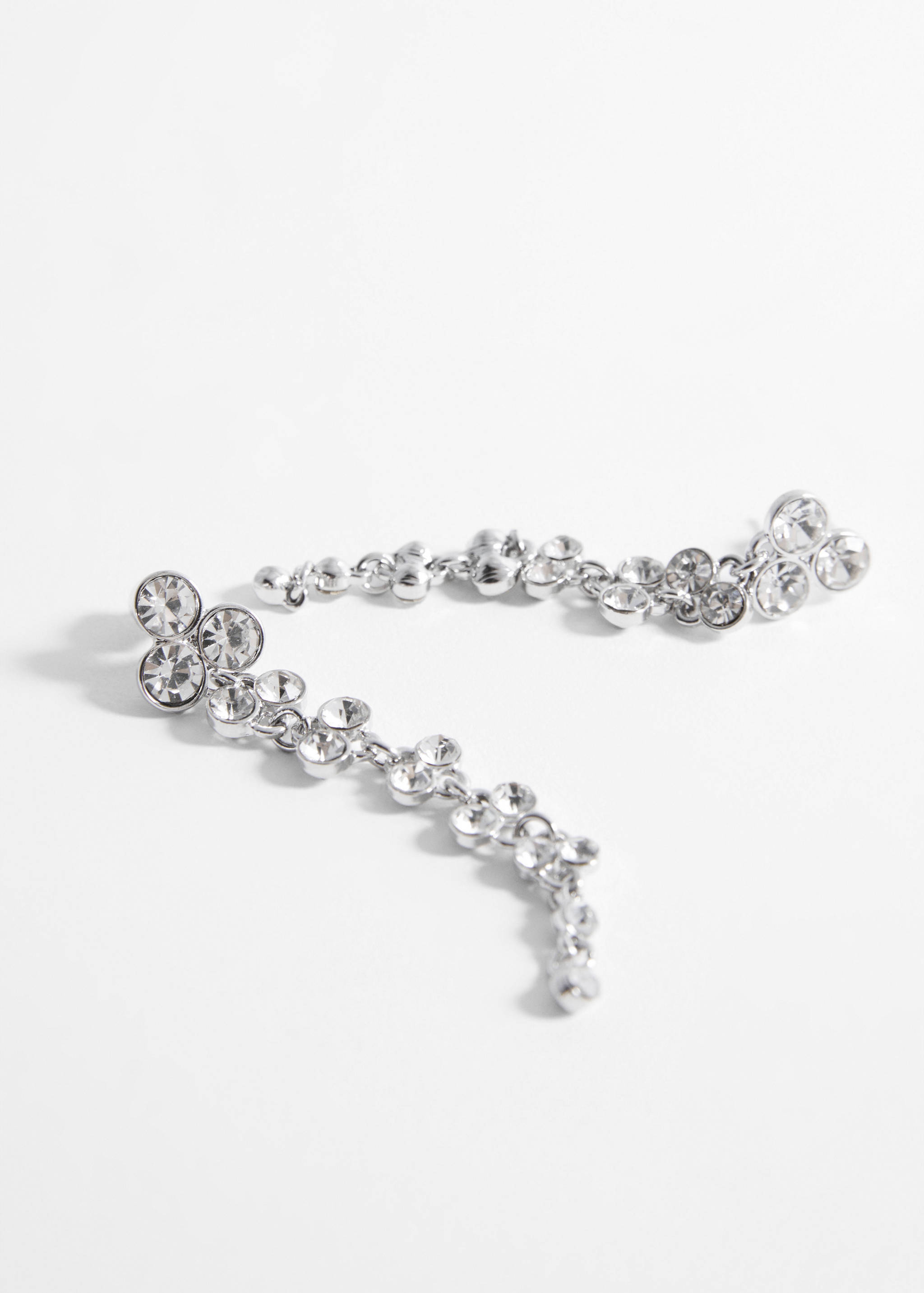 Boucles d'oreilles pendantes strass - Plan moyen