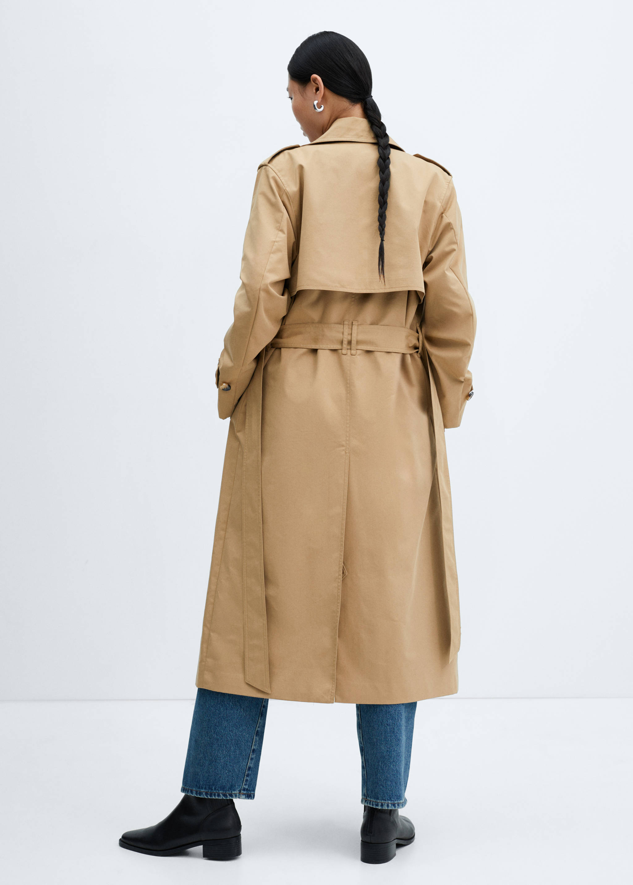 Double-breasted trench coat - Reverse of the article