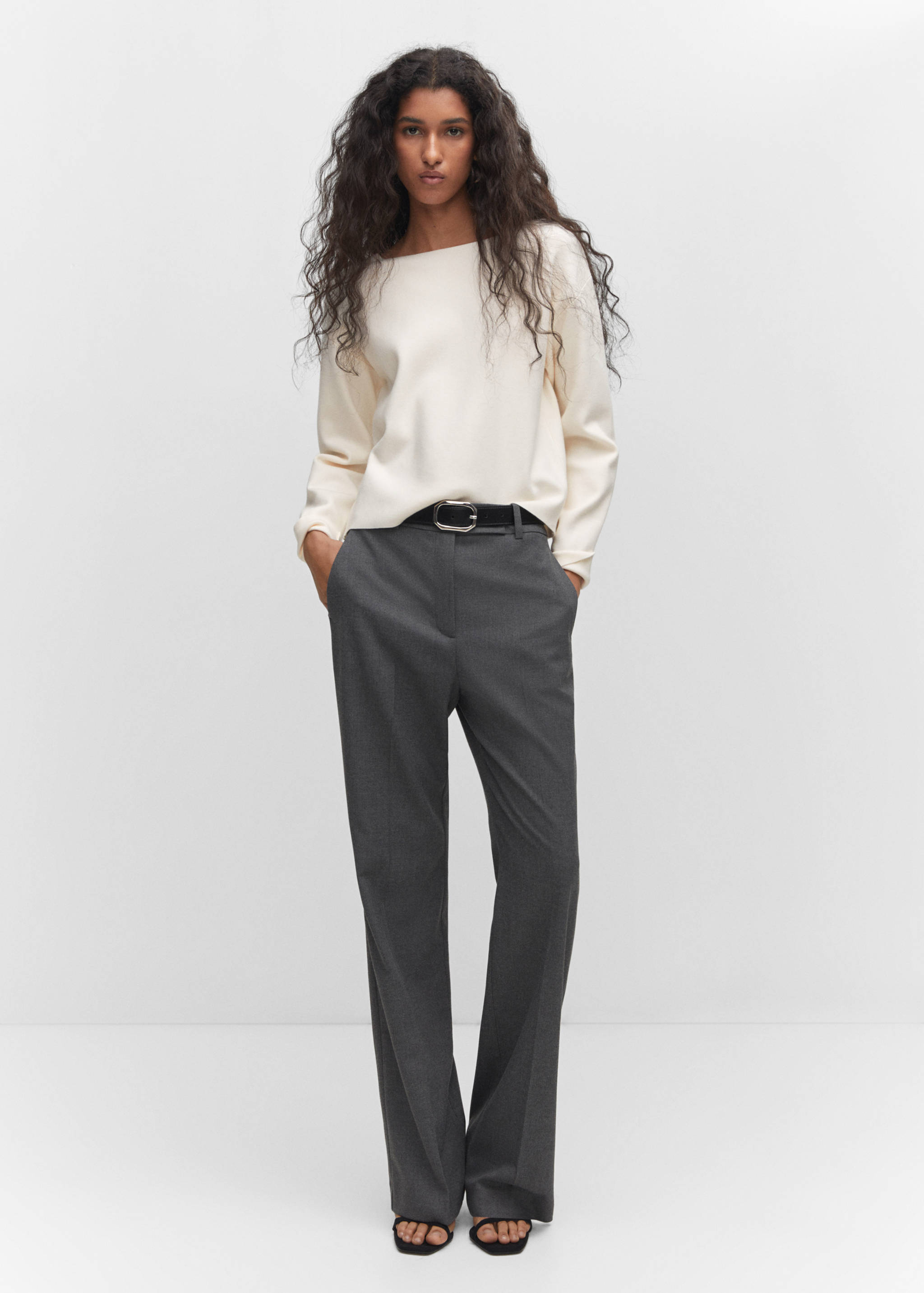 Boat-neck knitted sweater - General plane