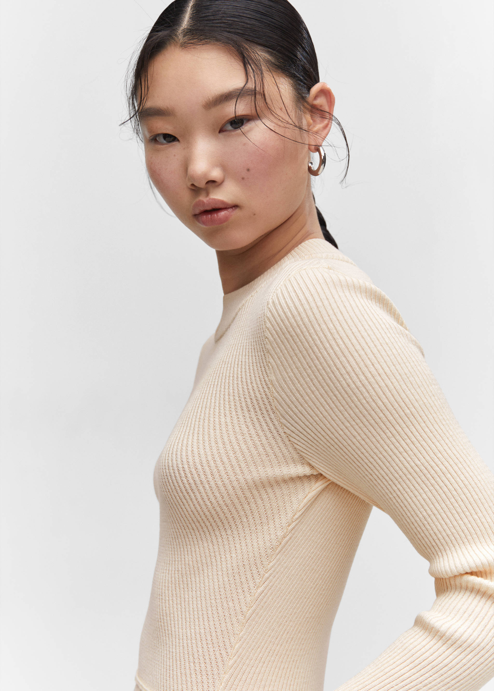 Knitted dress with stitching detail - Details of the article 1