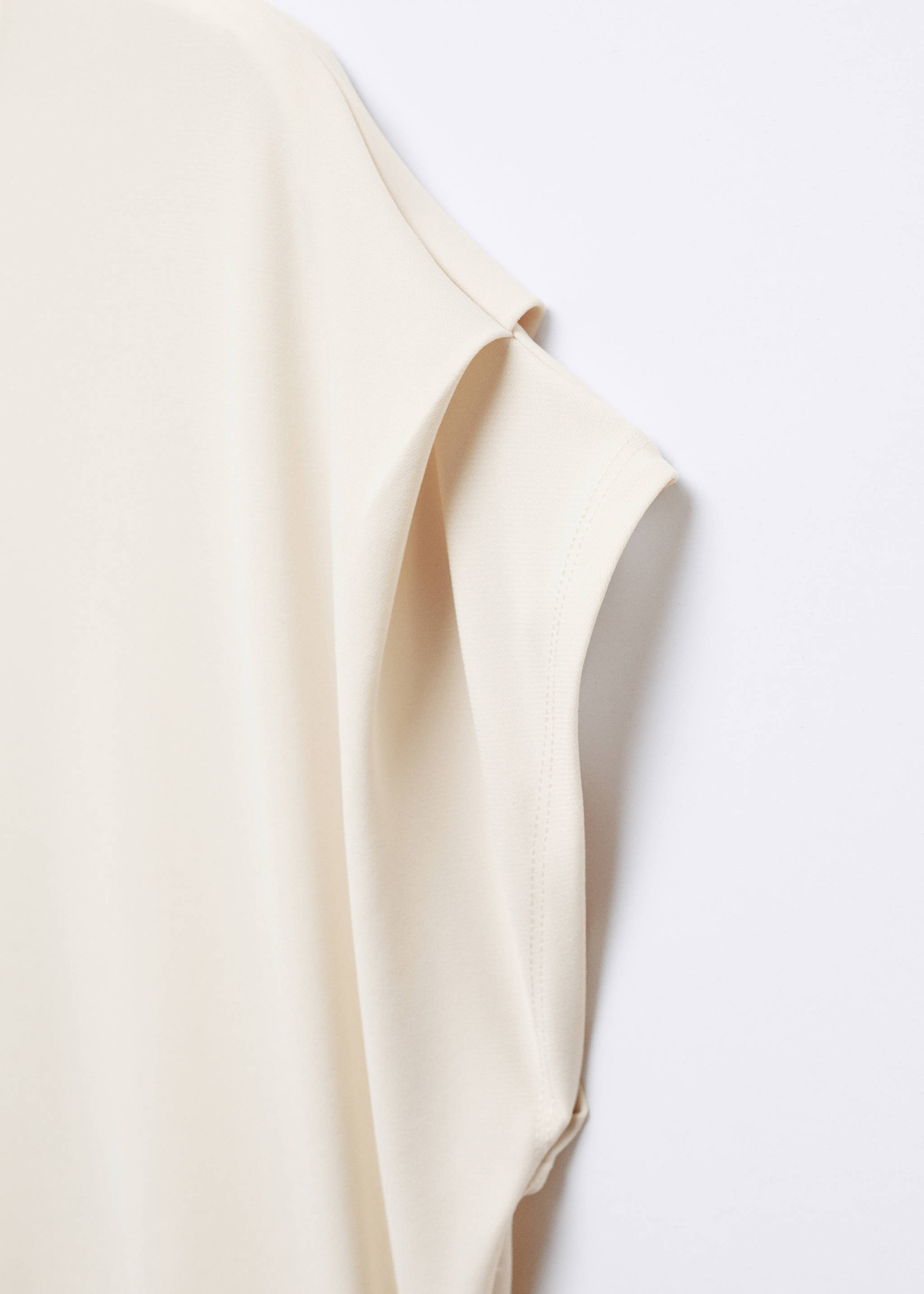 Oversized short-sleeved t-shirt - Details of the article 8