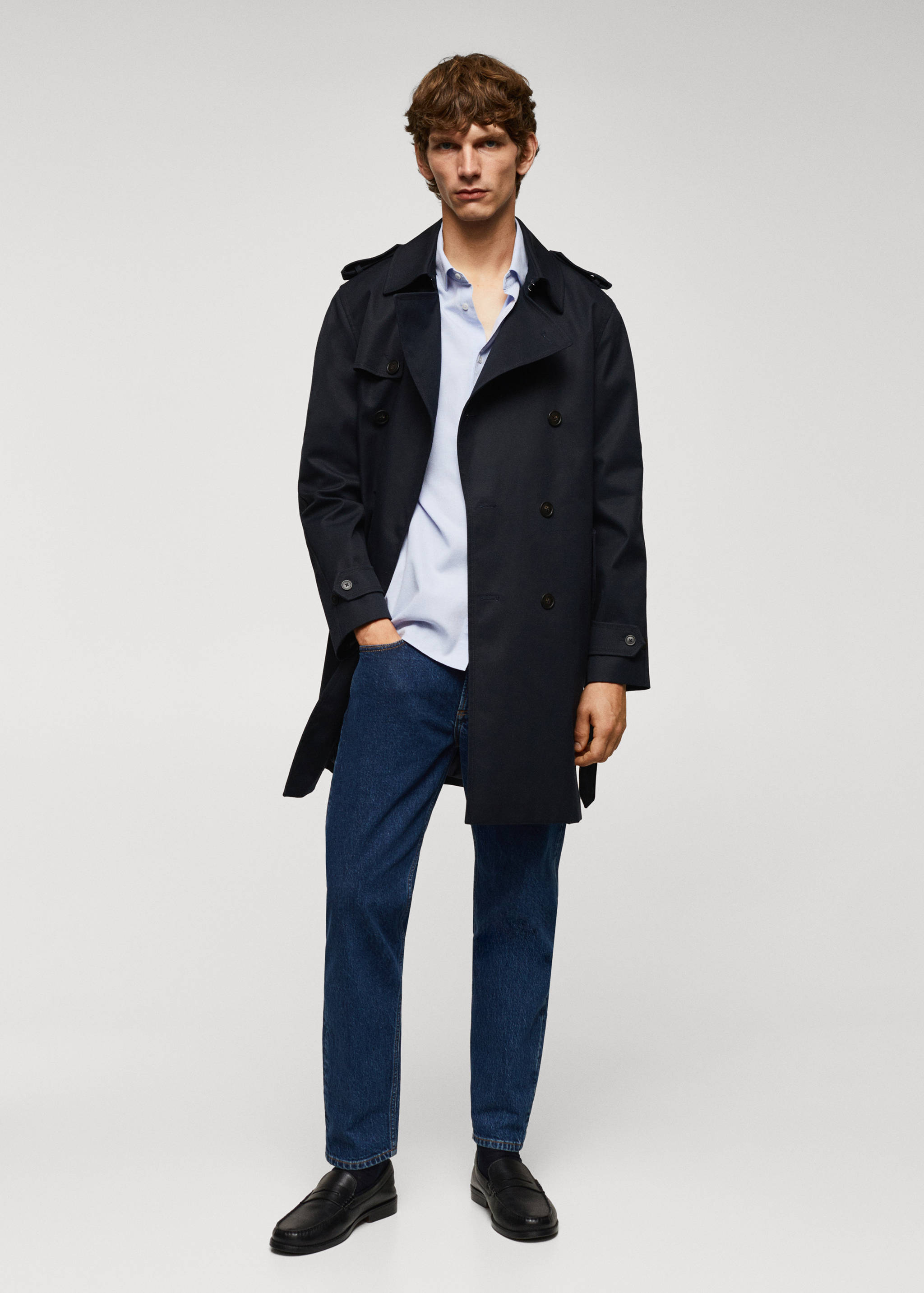 Classic water-repellent trench coat - General plane