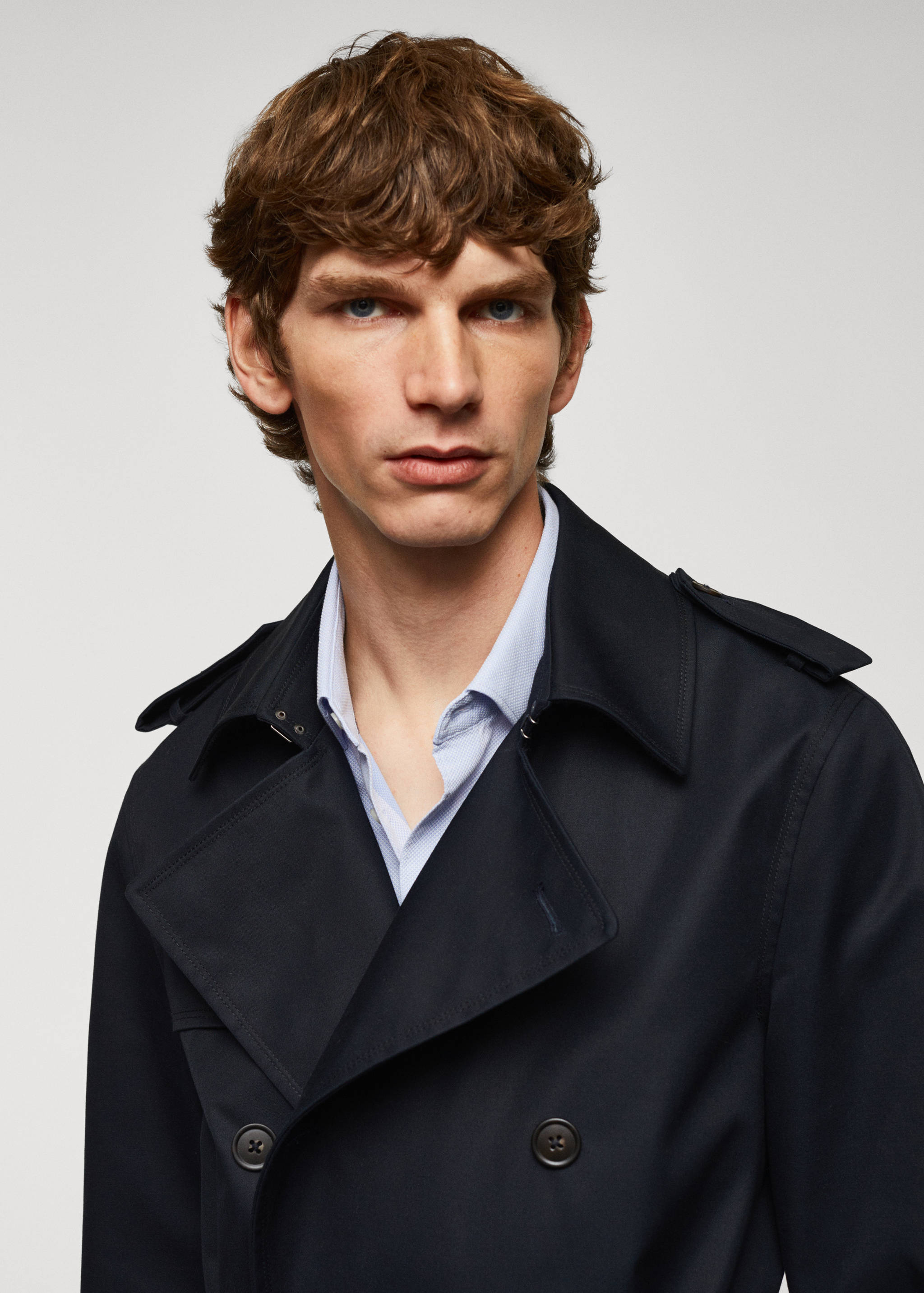 Classic water-repellent trench coat - Details of the article 1