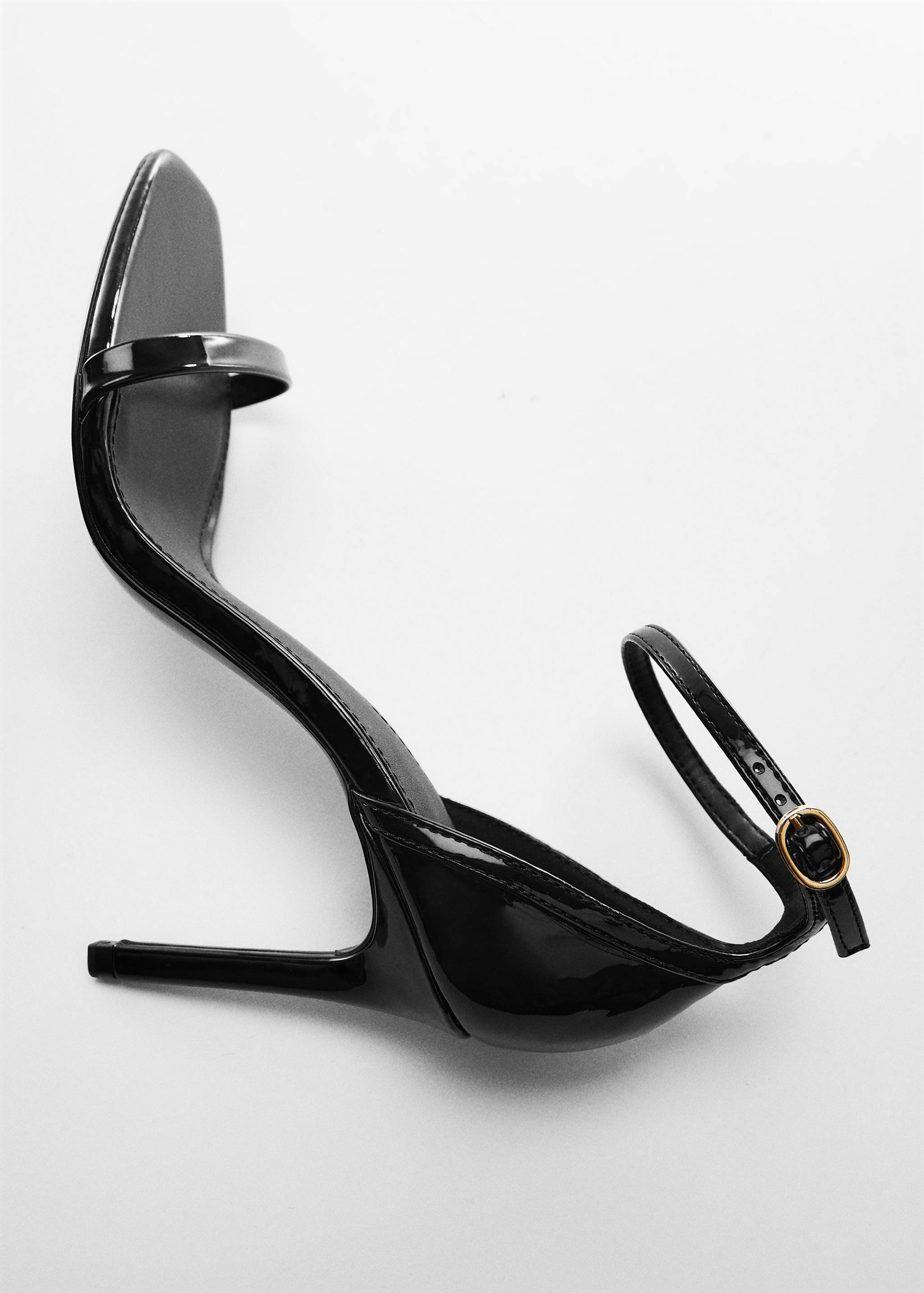 Patent leather-effect strap sandals - Details of the article 5