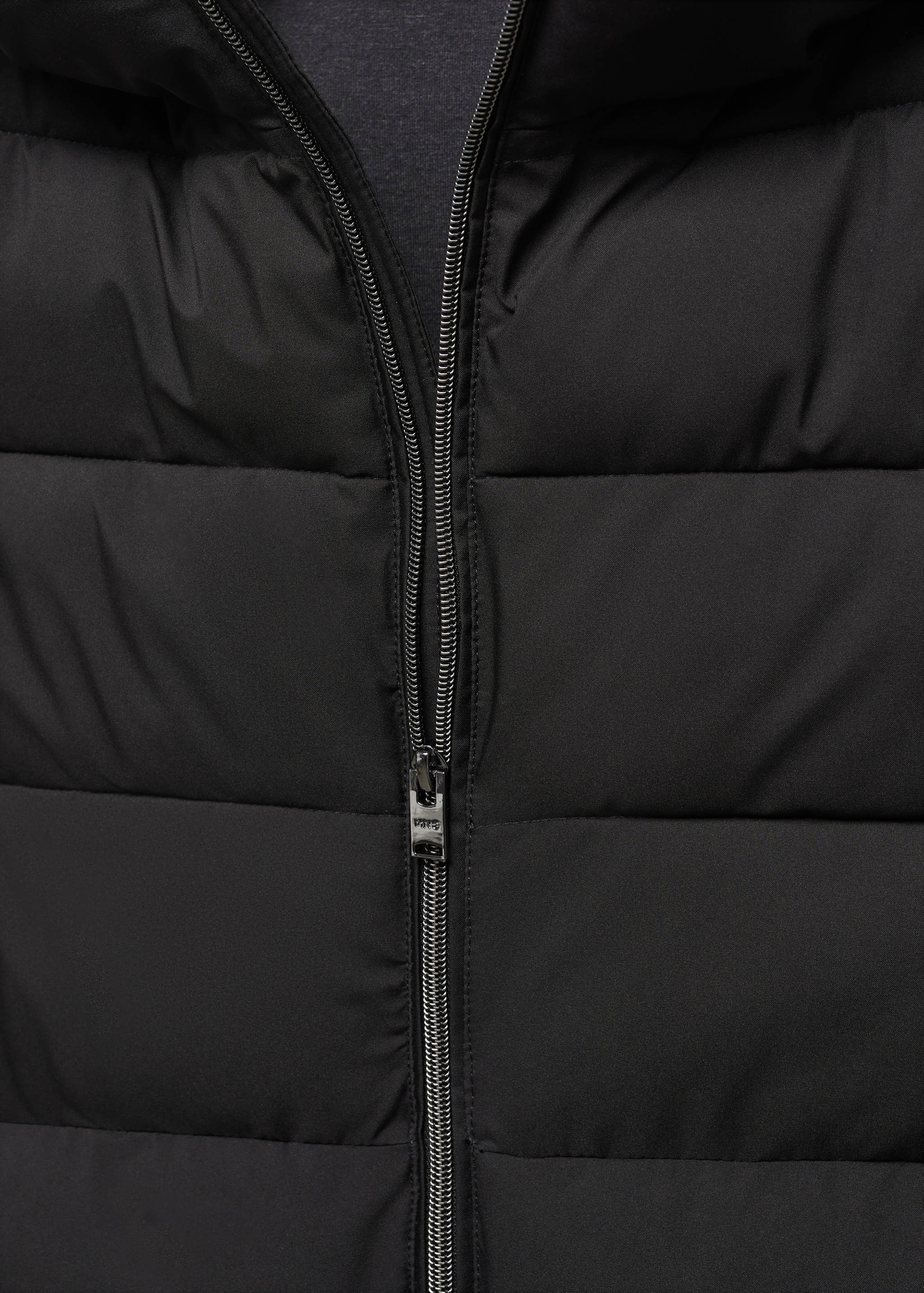 Thermoregulating waterproof quilted gilet - Details of the article 8