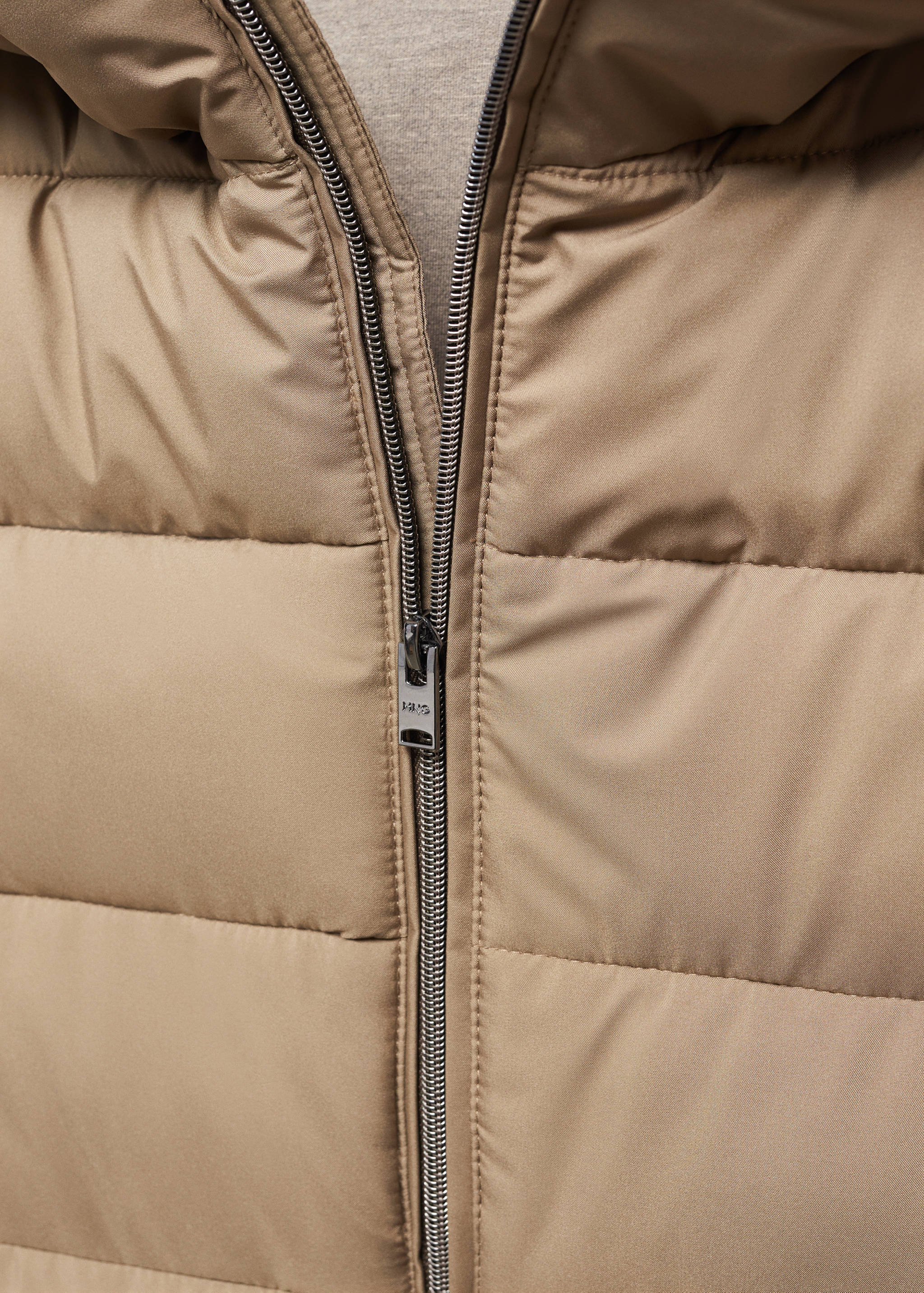 Thermoregulating waterproof quilted gilet - Details of the article 8