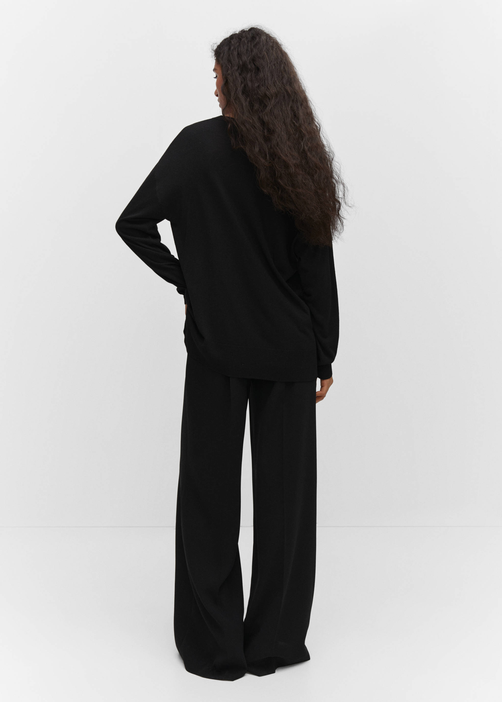 V-neck pullover with slits - Reverse of the article