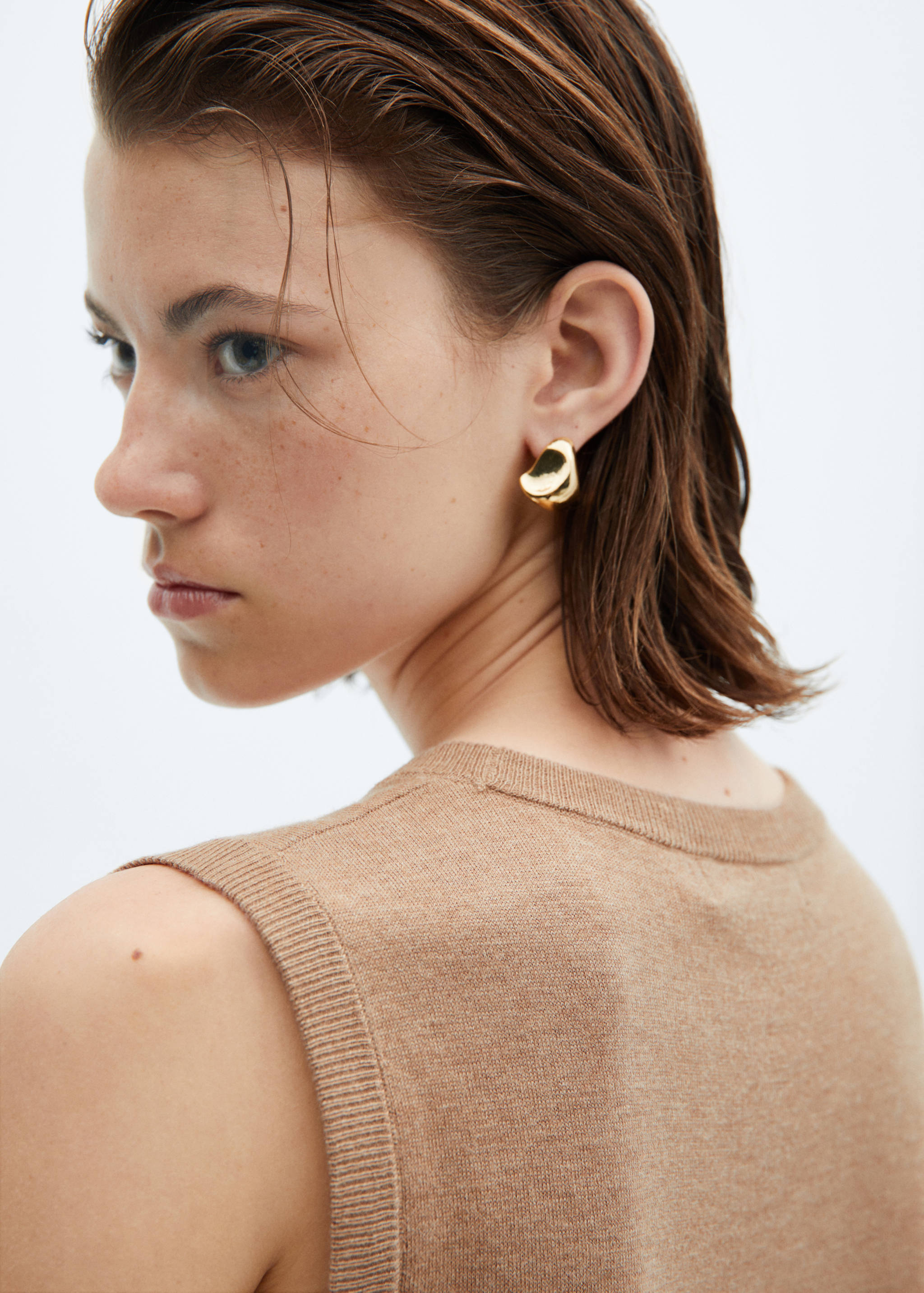 Fine-knit gilet - Details of the article 1