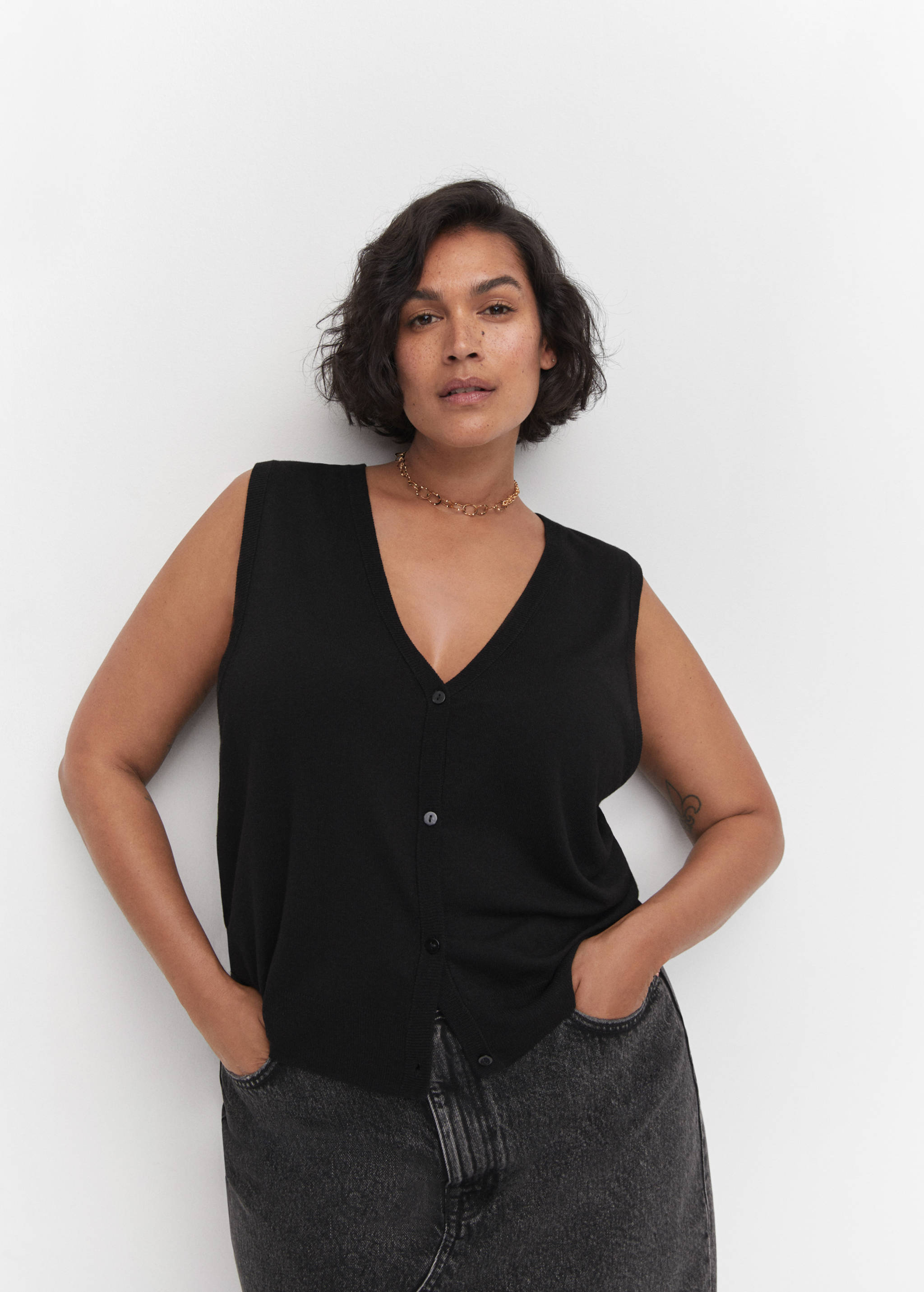 Fine-knit gilet - Details of the article 4