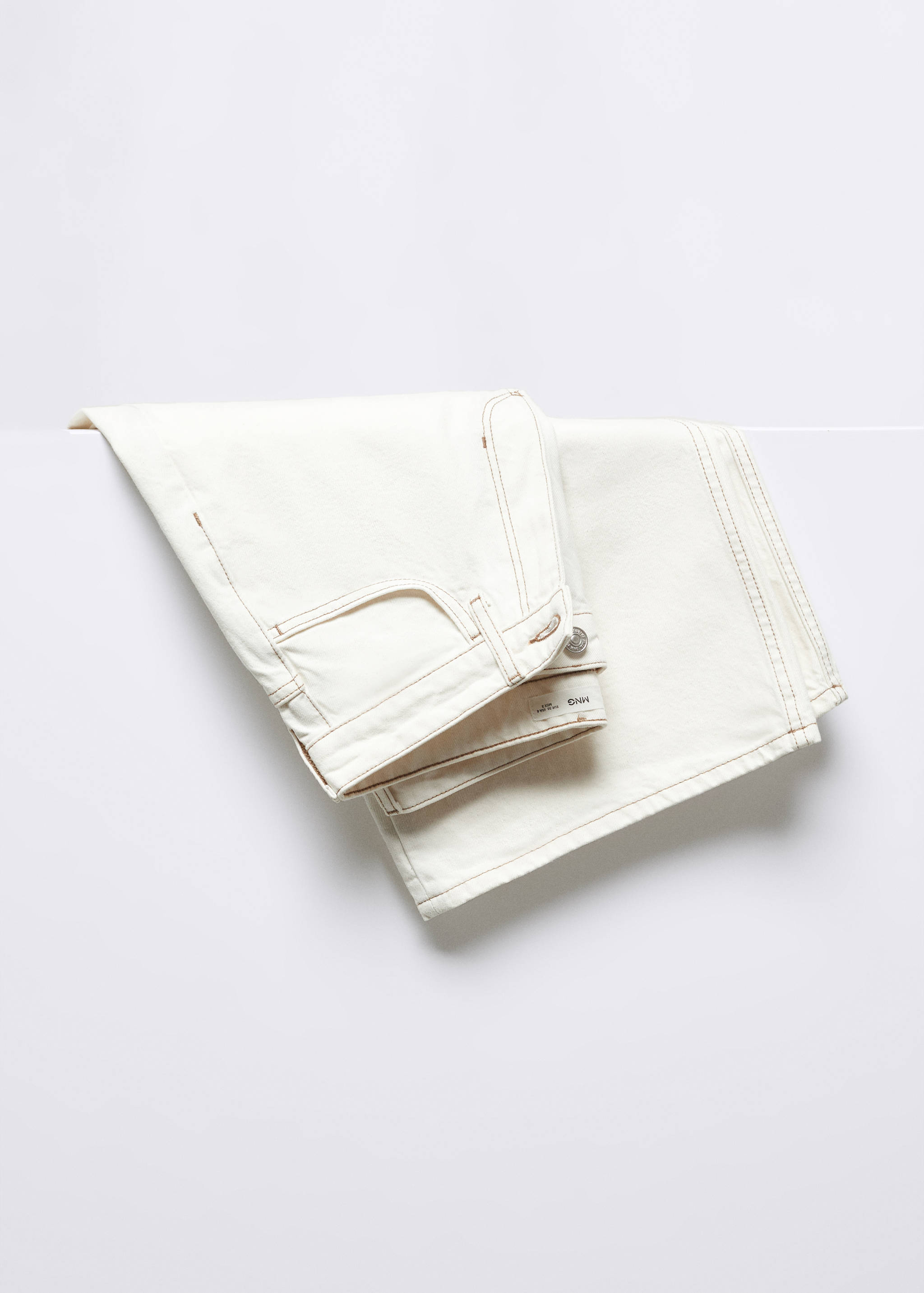 Wide leg mid-rise jeans - Details of the article 8