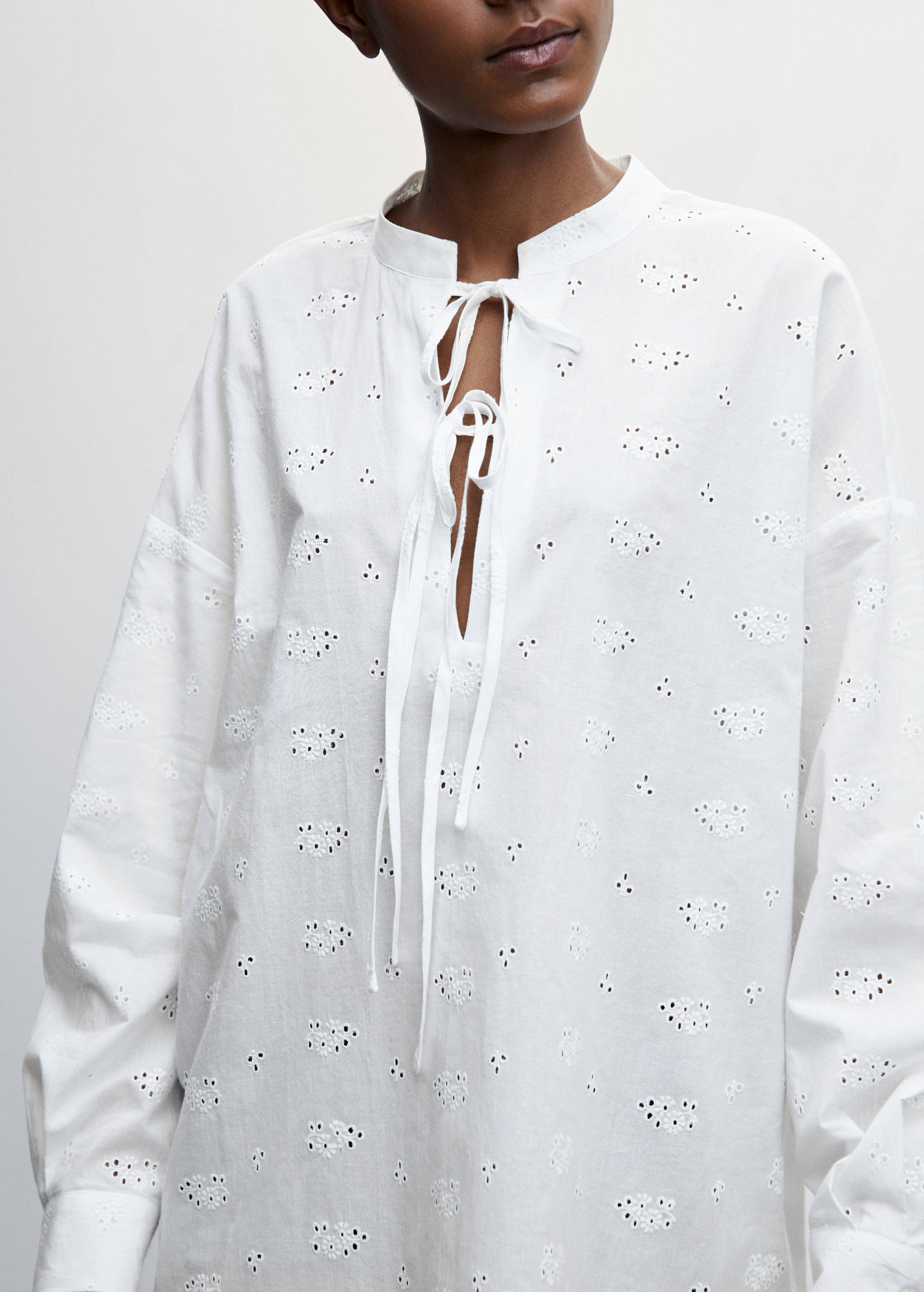 Cotton nightgown with openwork details - Details of the article 6
