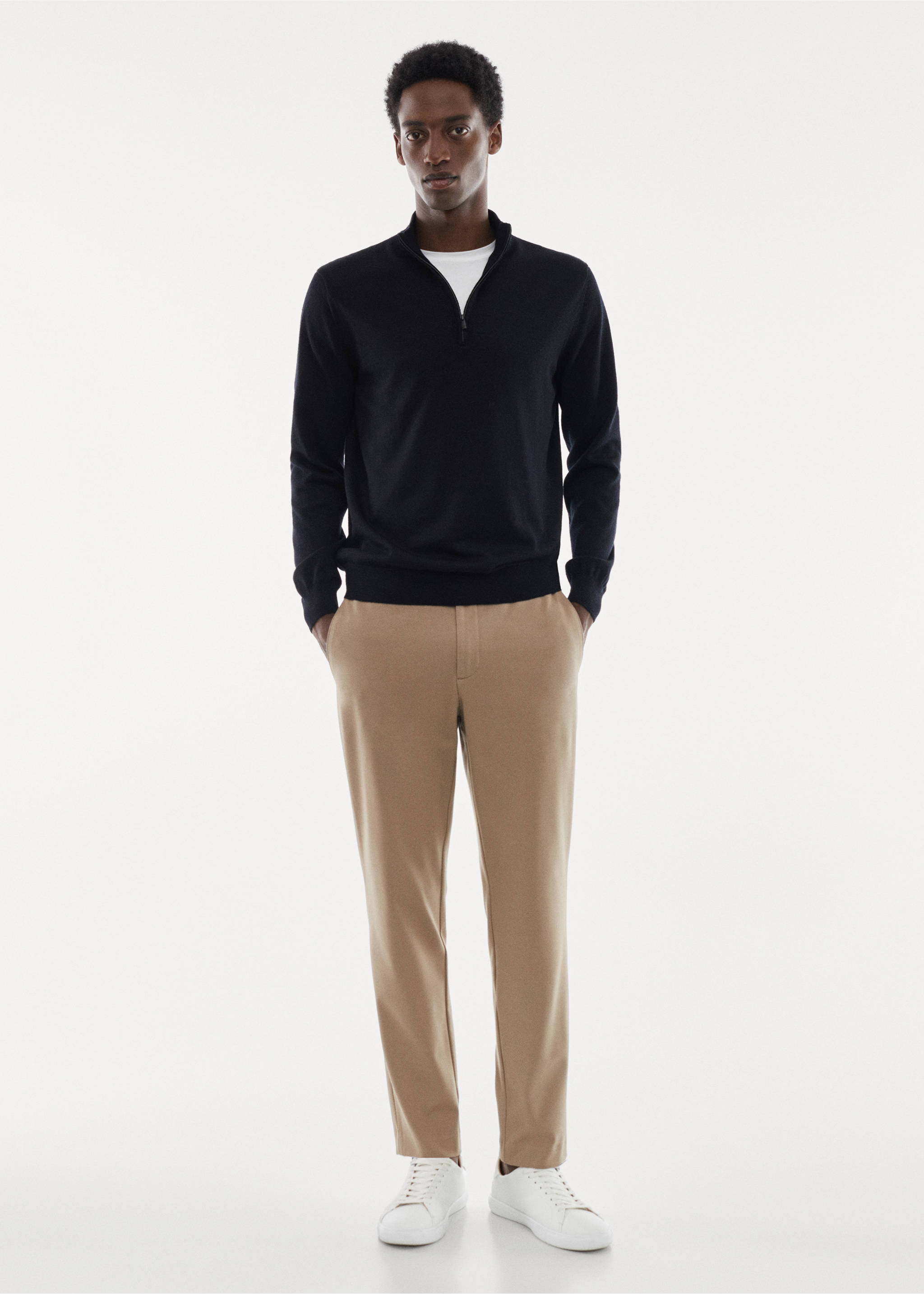 Pantalón slim fit antiarrugas - Plano general, Marrón medio. Ref: 57094756-00.