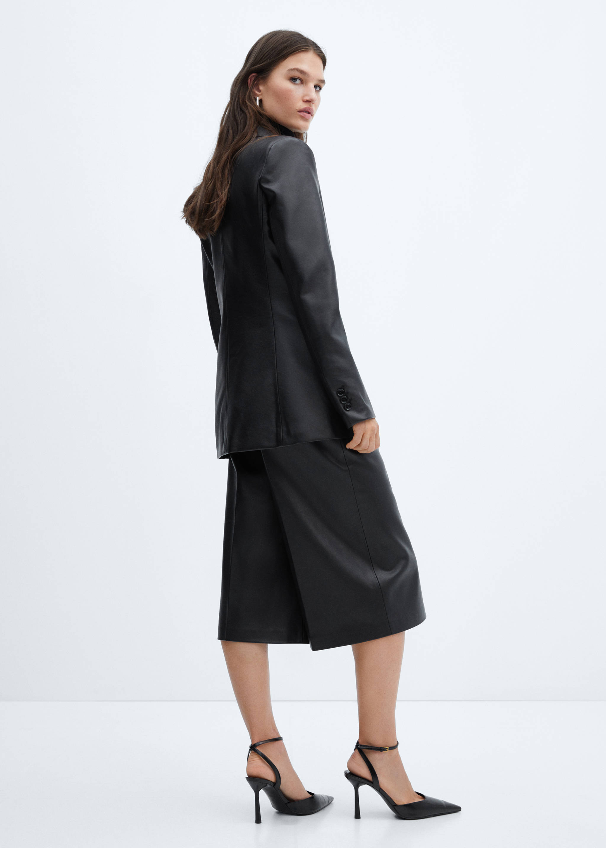 جاكيت بتأثير الجلد - الجهة الخلفية للمنتج