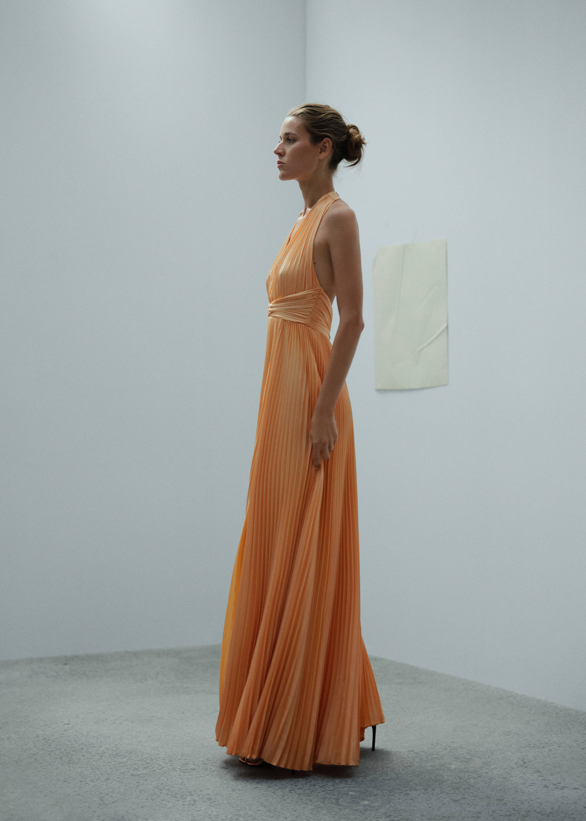Pleated dress with knot detail - Details of the article 2