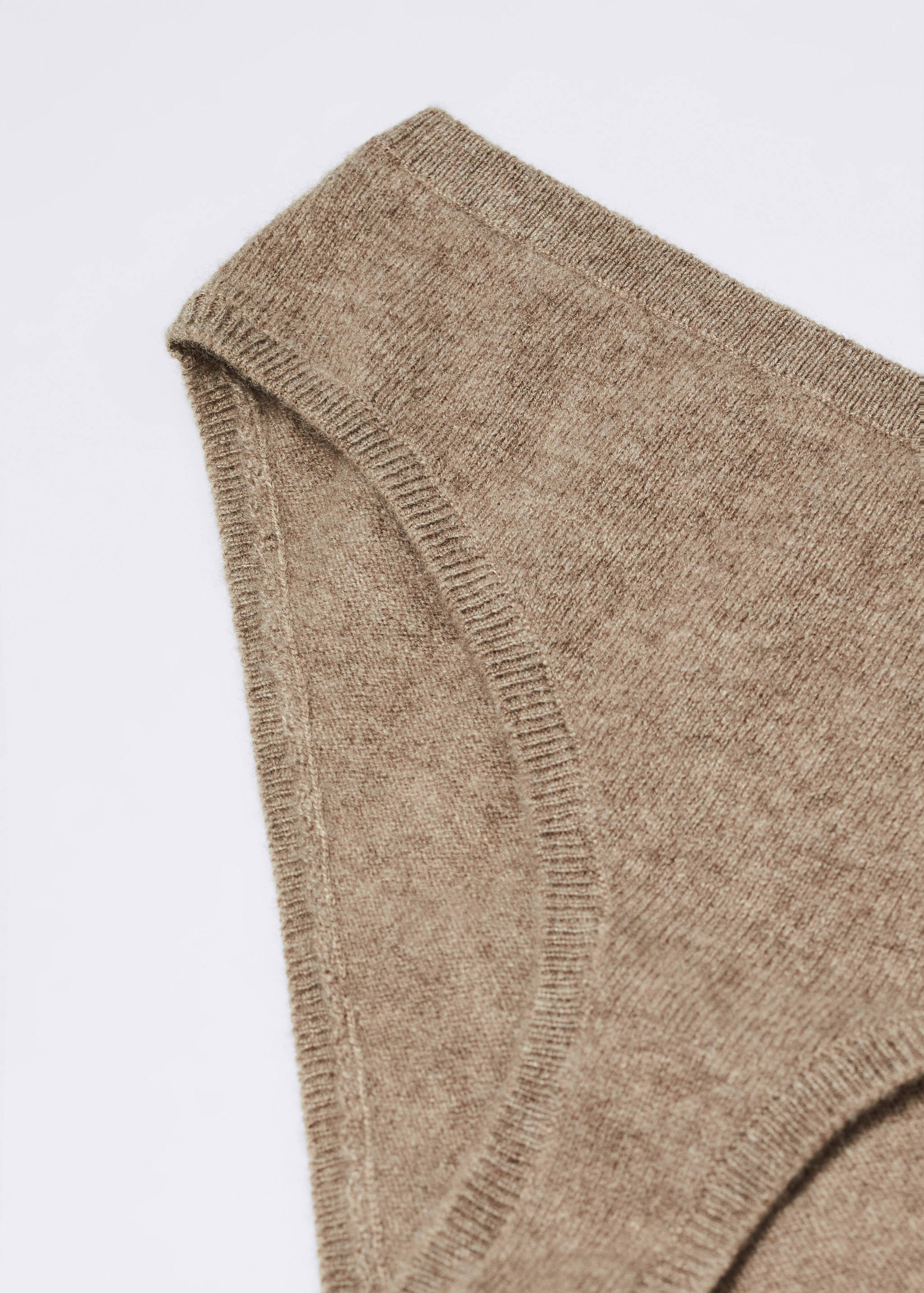 Cashmere knitted shorts - Details of the article 8