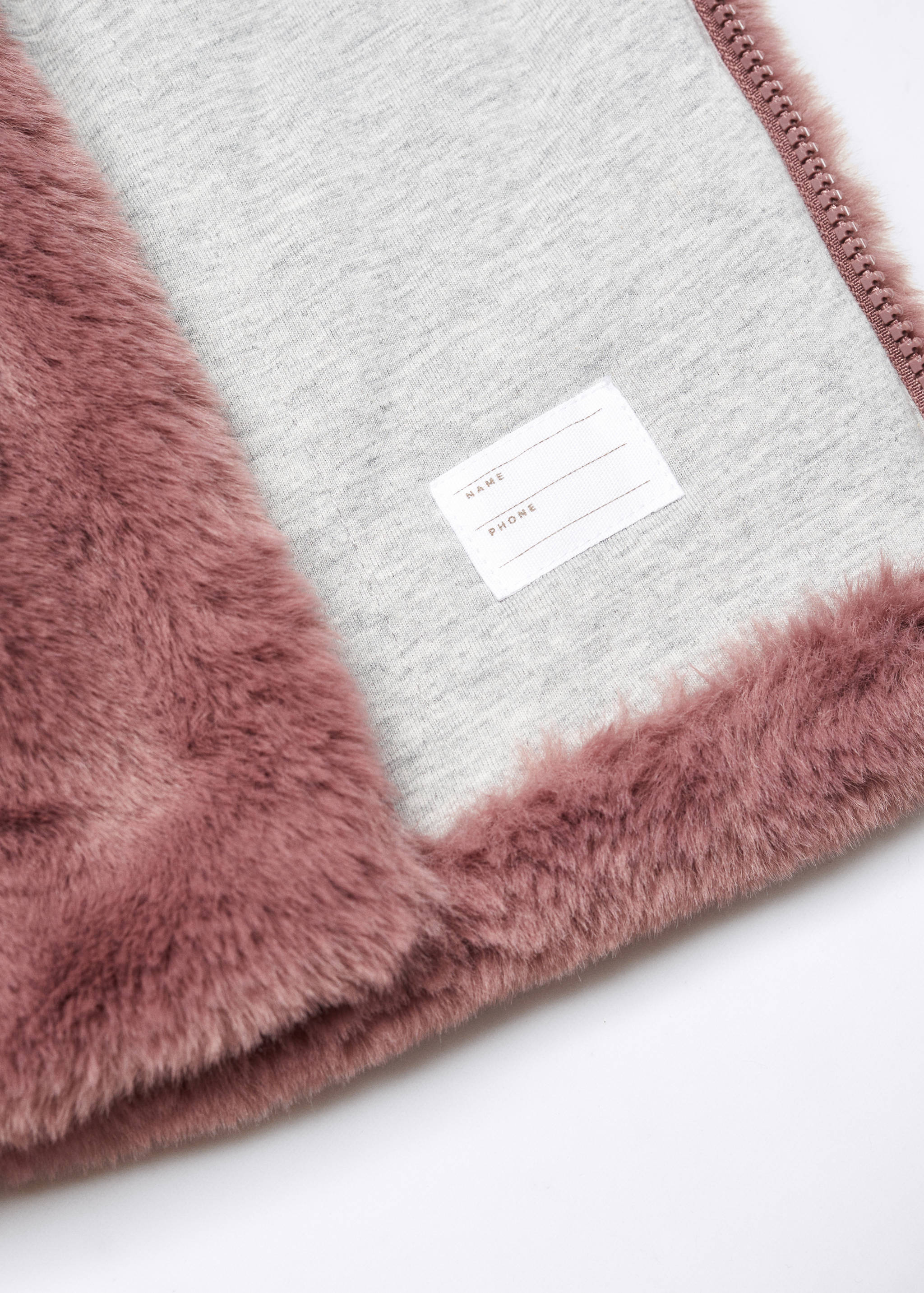 Manteau imitation fourrure à capuche - Détail de l'article 8