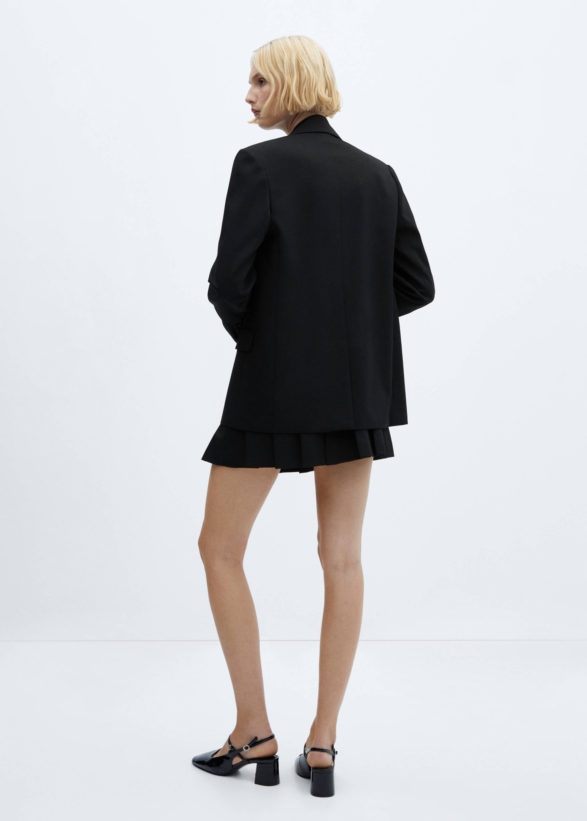 结构翻领外套 - null