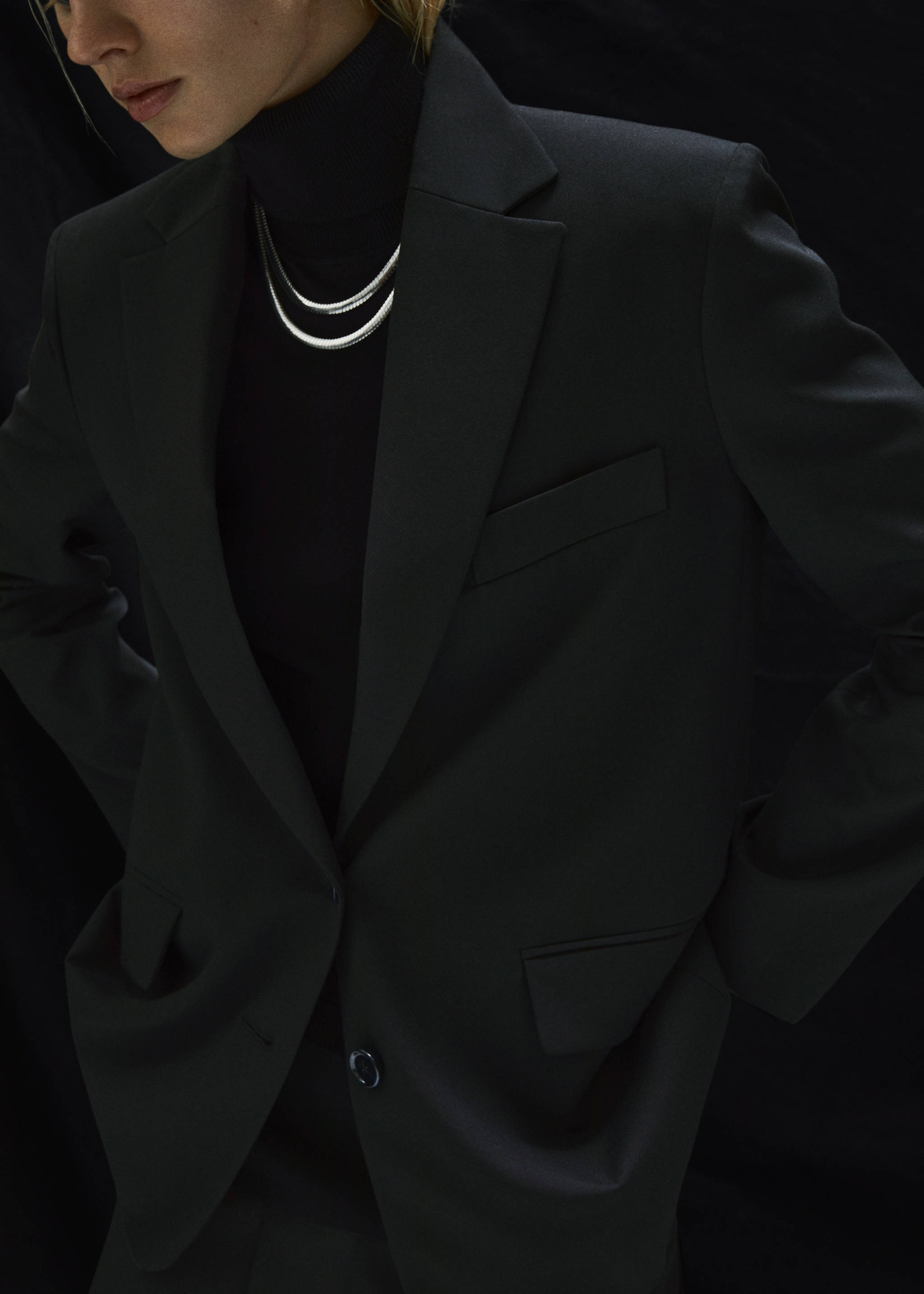 结构翻领外套 - null