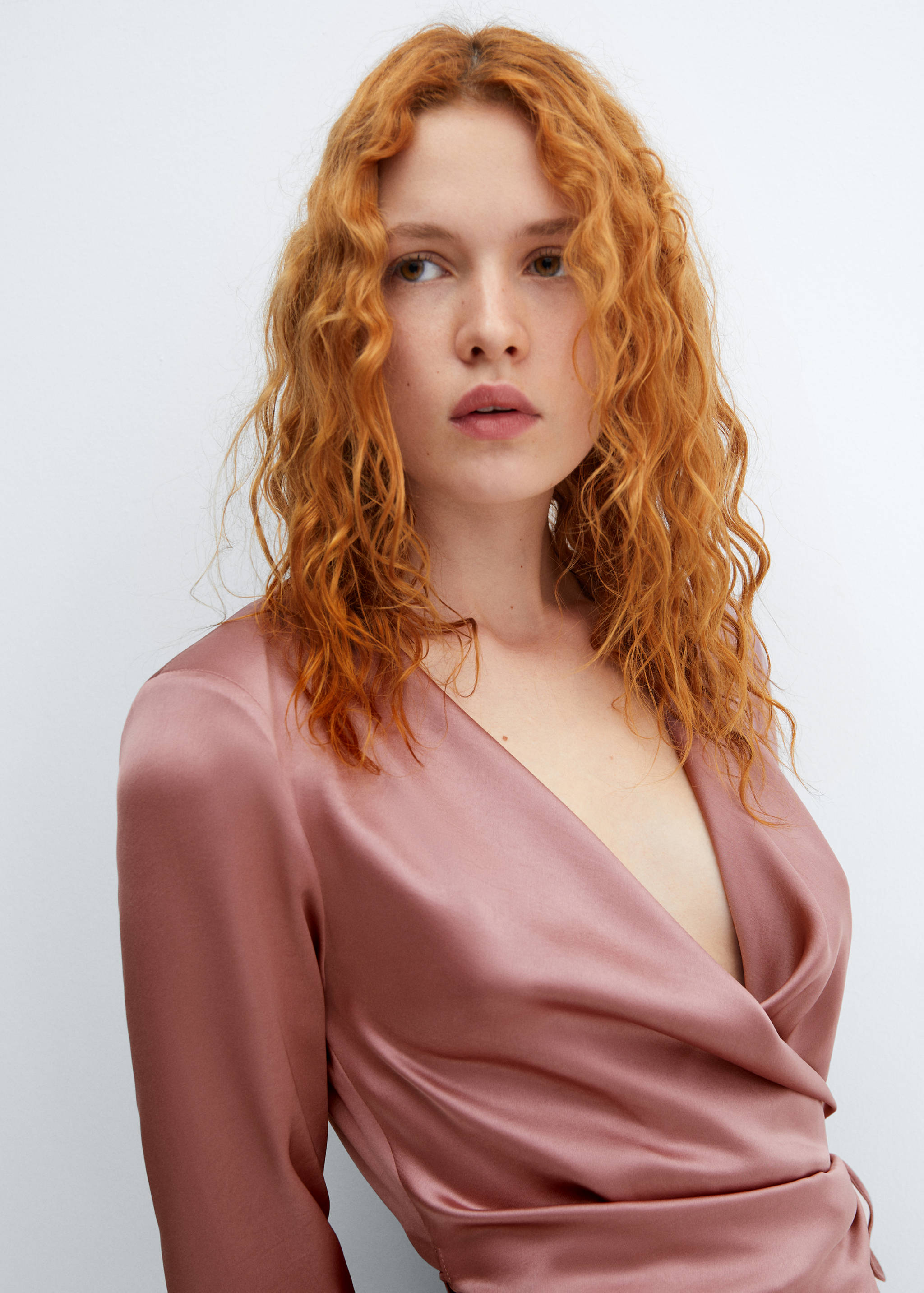 Robe cache-cœur satinée - Détail de l'article 1