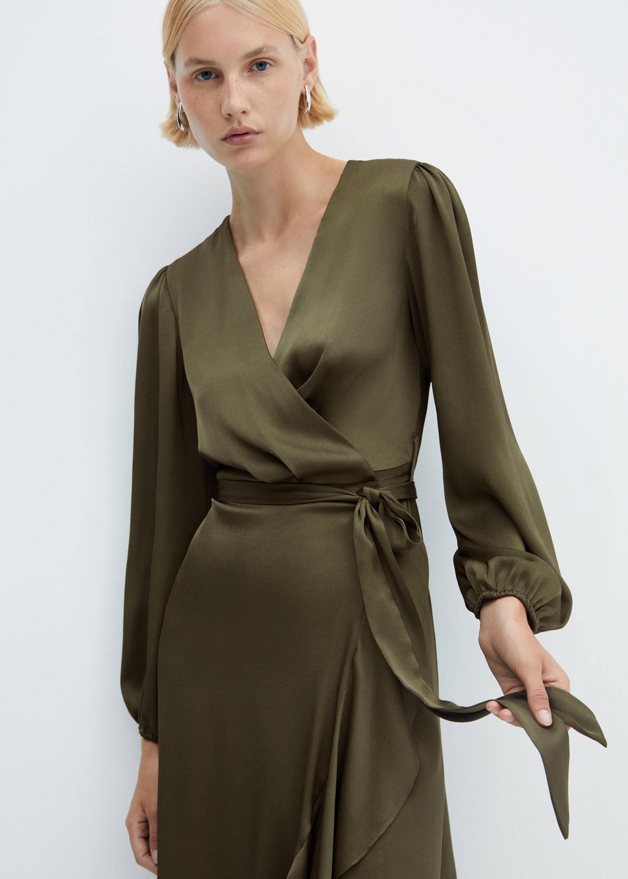 Ruffle wrap dress - Details of the article 2