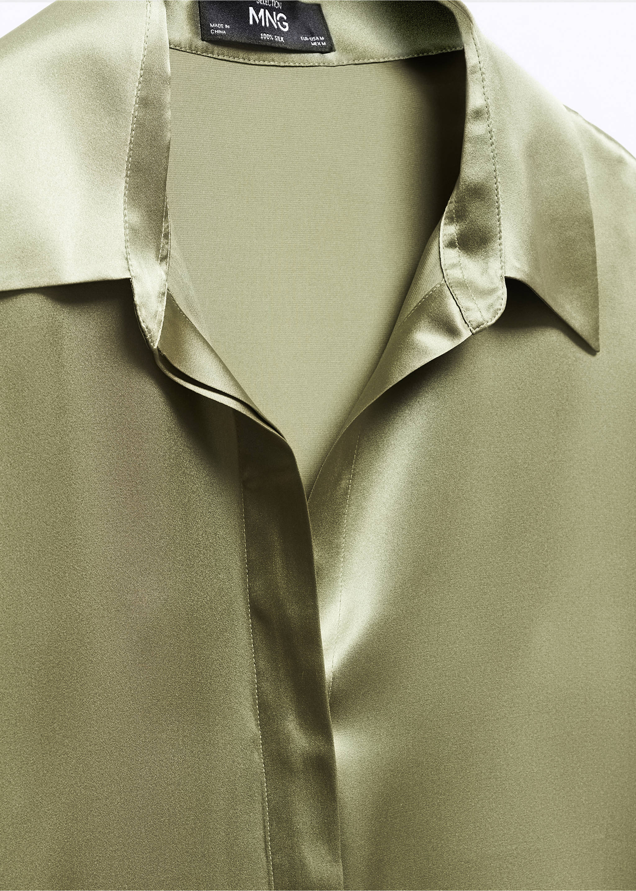 Camisa seda satinada - Detalle del artículo 8, Verde. Ref: 57095985-00.