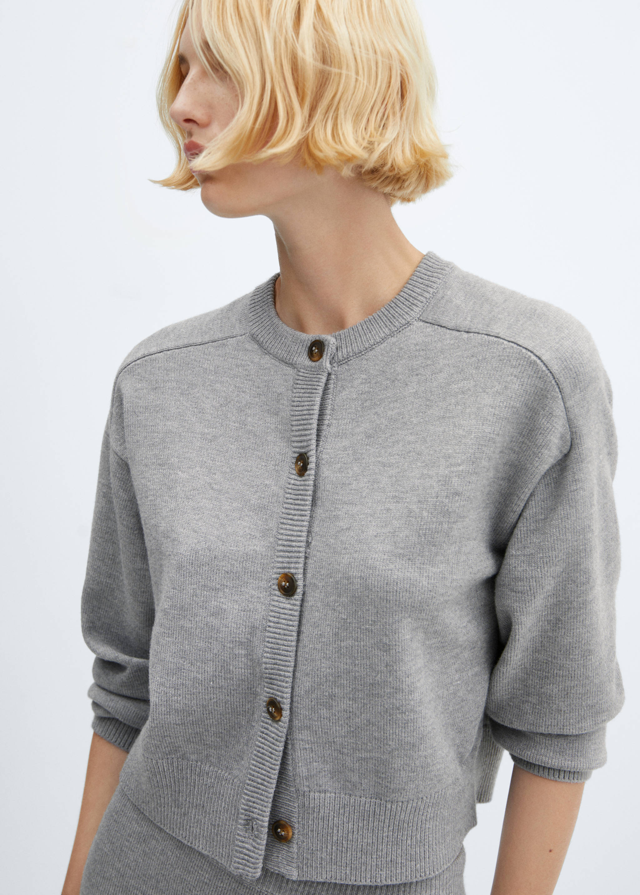 Strickjacke mit Ziernähten - Detail des Artikels 1