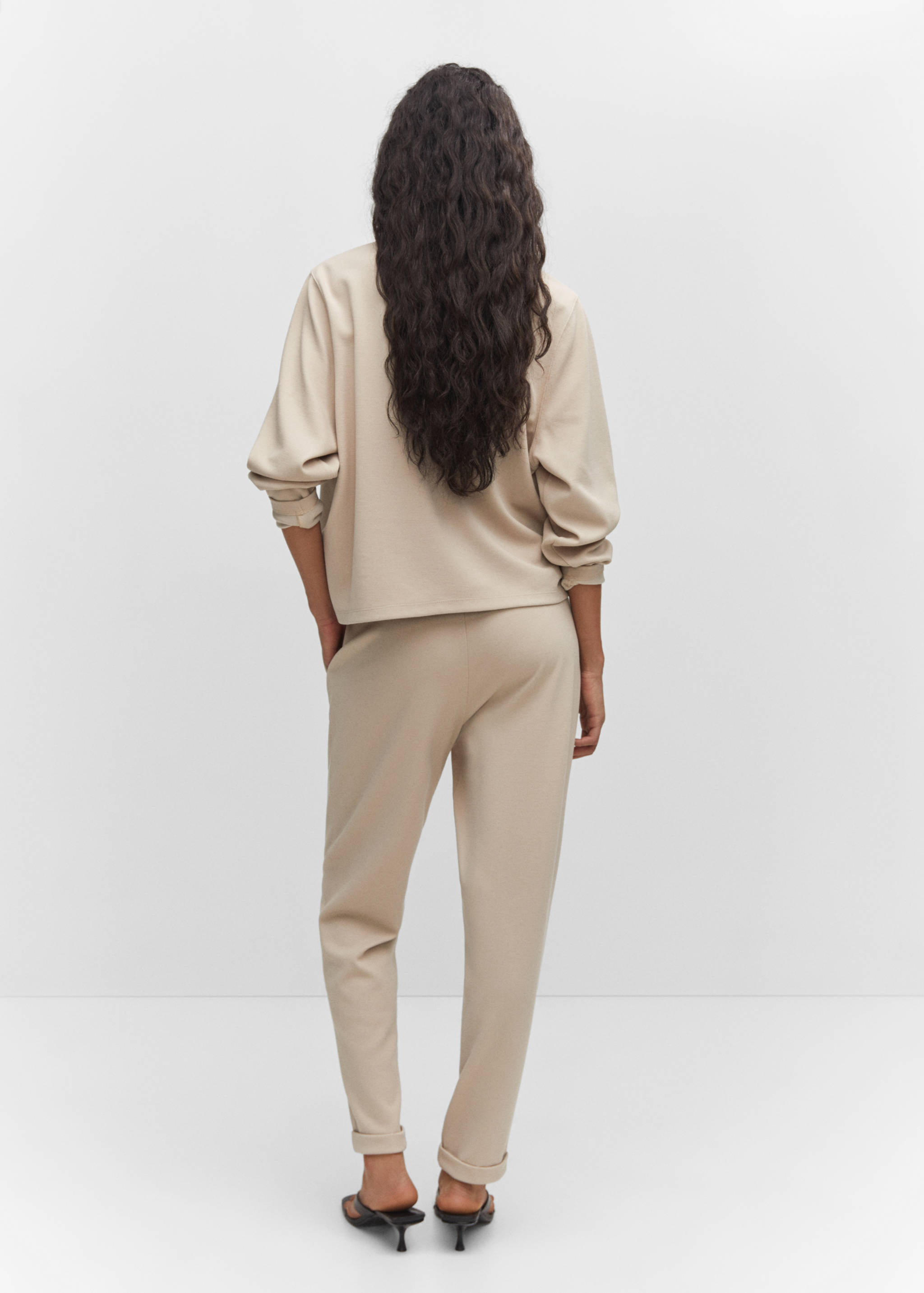 Свитшот с декоративными строчками - Обратная сторона изделия