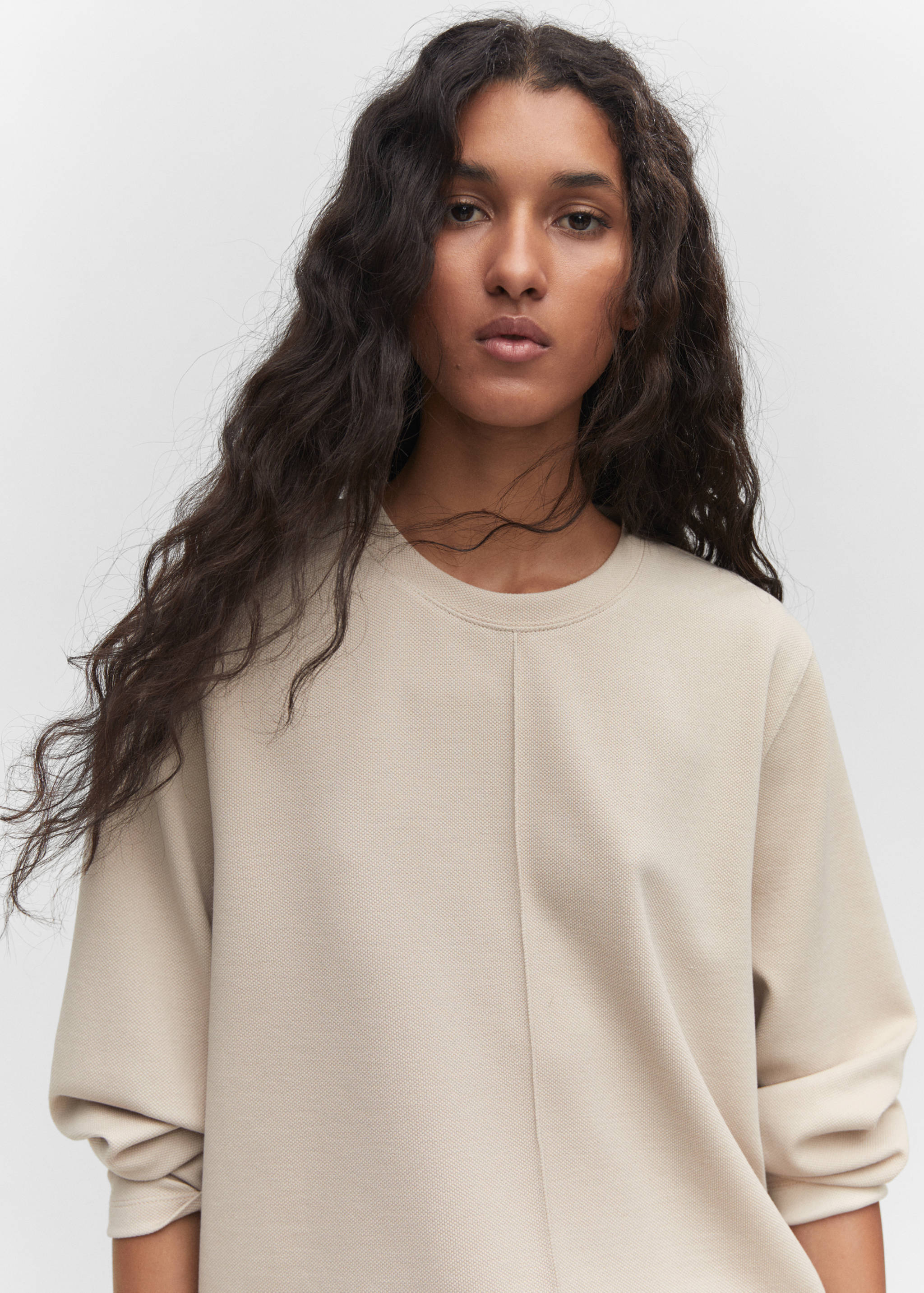 Свитшот с декоративными строчками - Деталь изделия 1