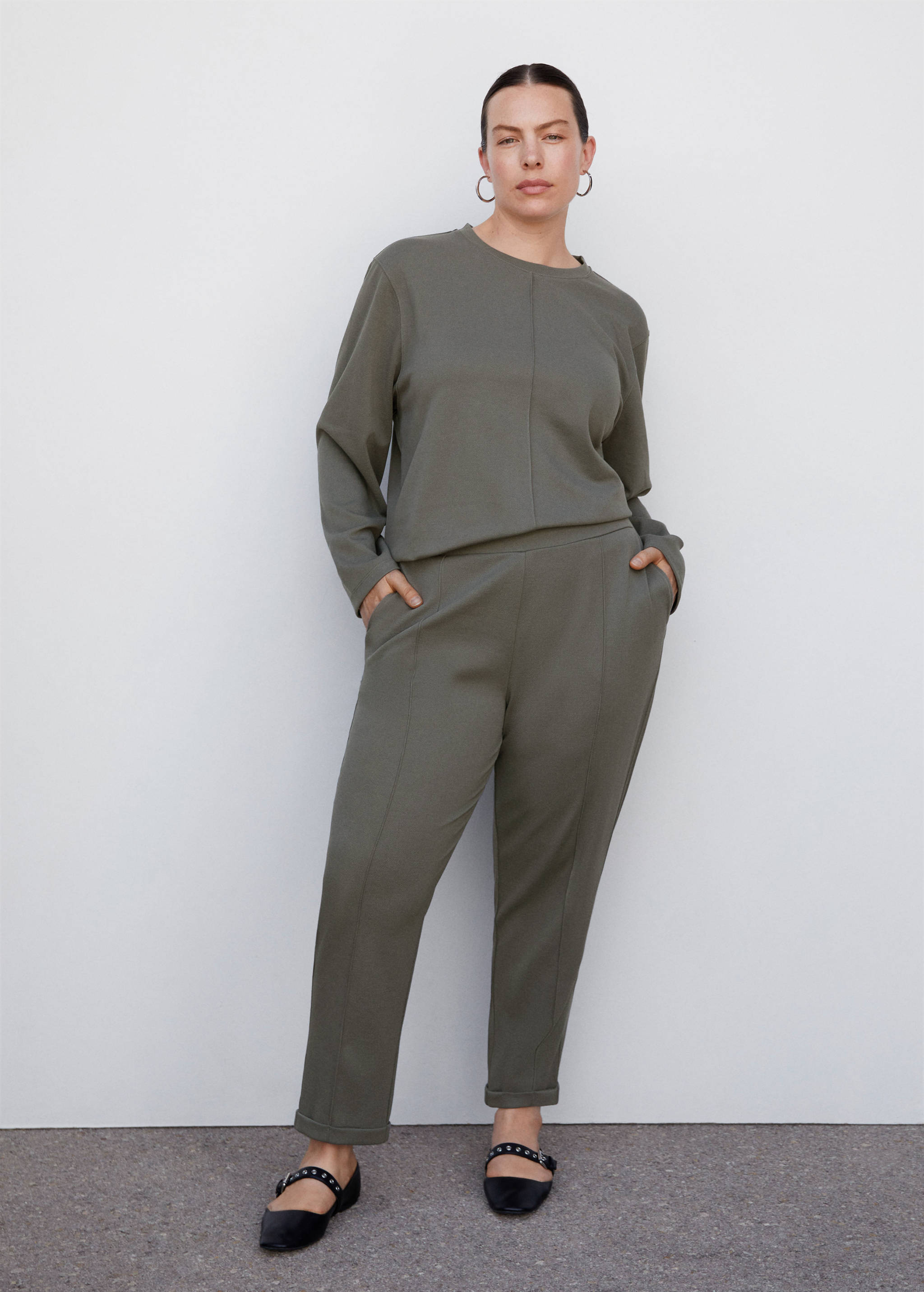 Свитшот с декоративными строчками - Деталь изделия 3