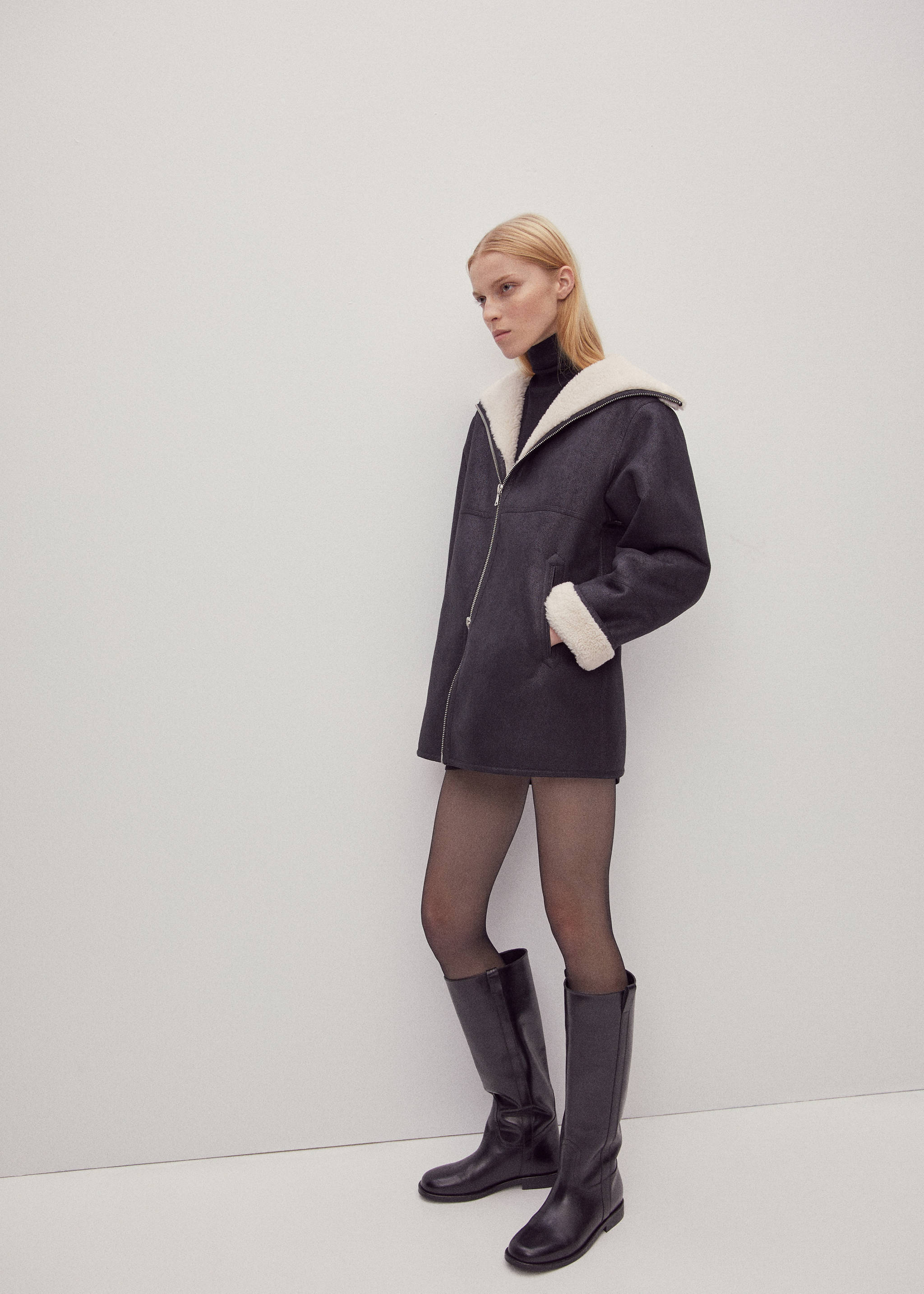 Shearling-lined coat with zip - Details of the article 7