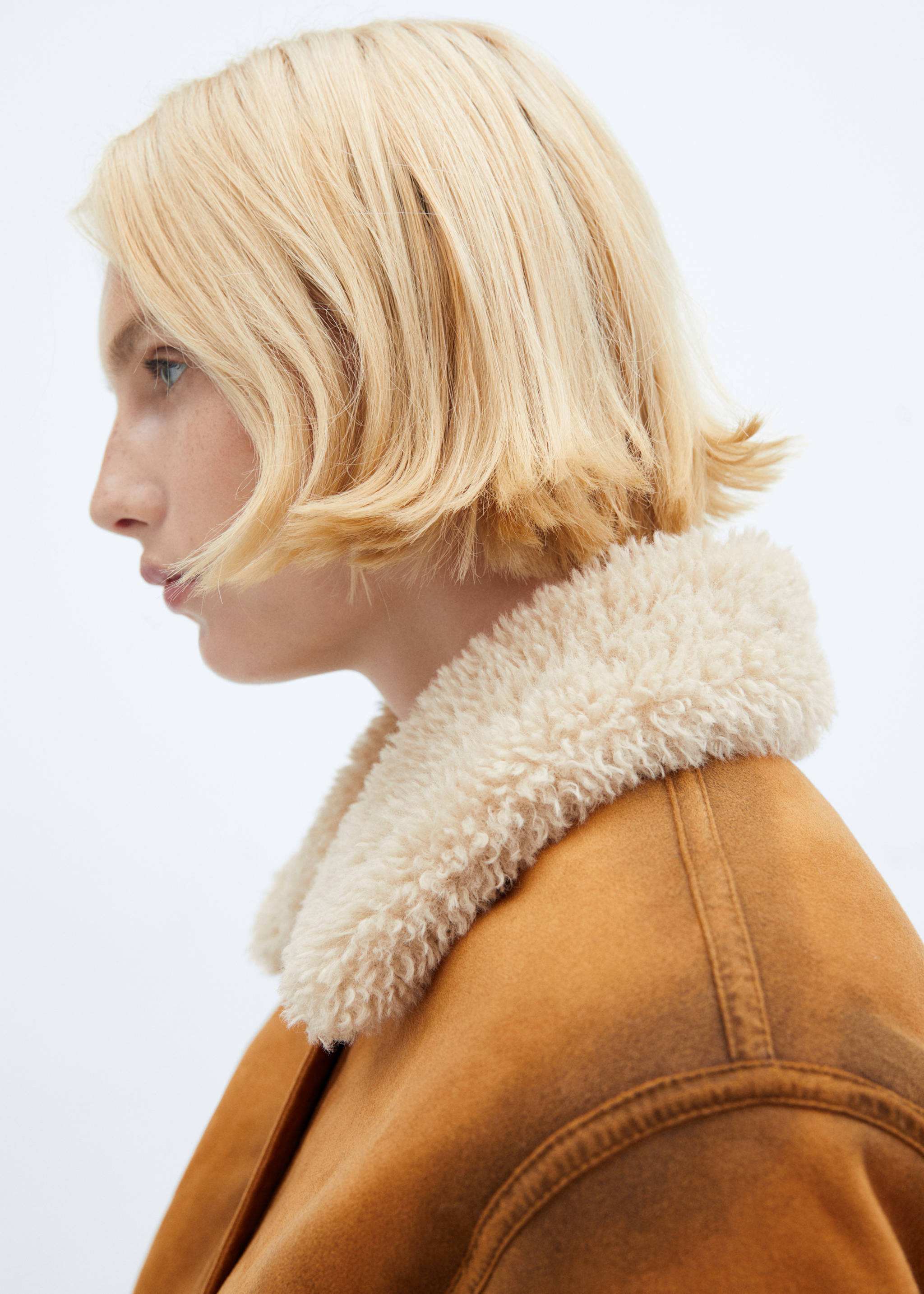 Worn-effect shearling jacket - Details of the article 1