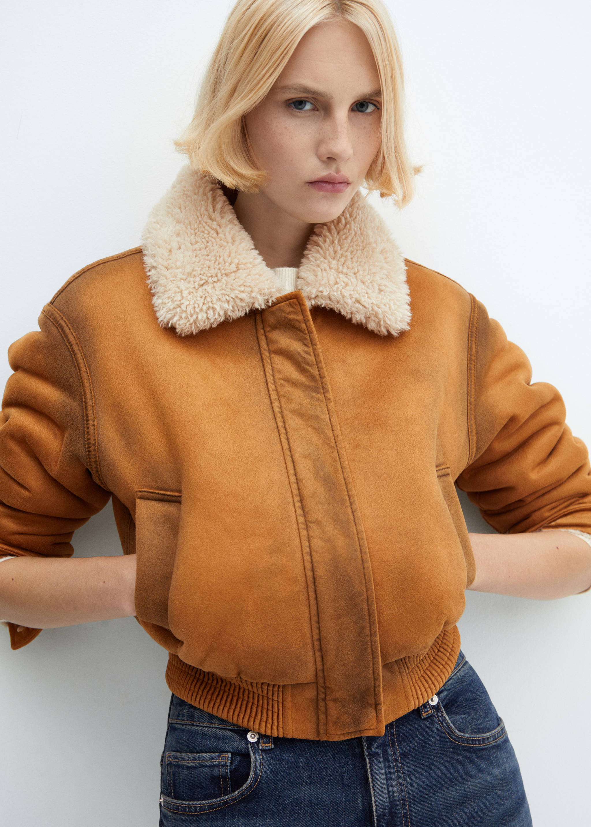 Worn-effect shearling jacket - Details of the article 2