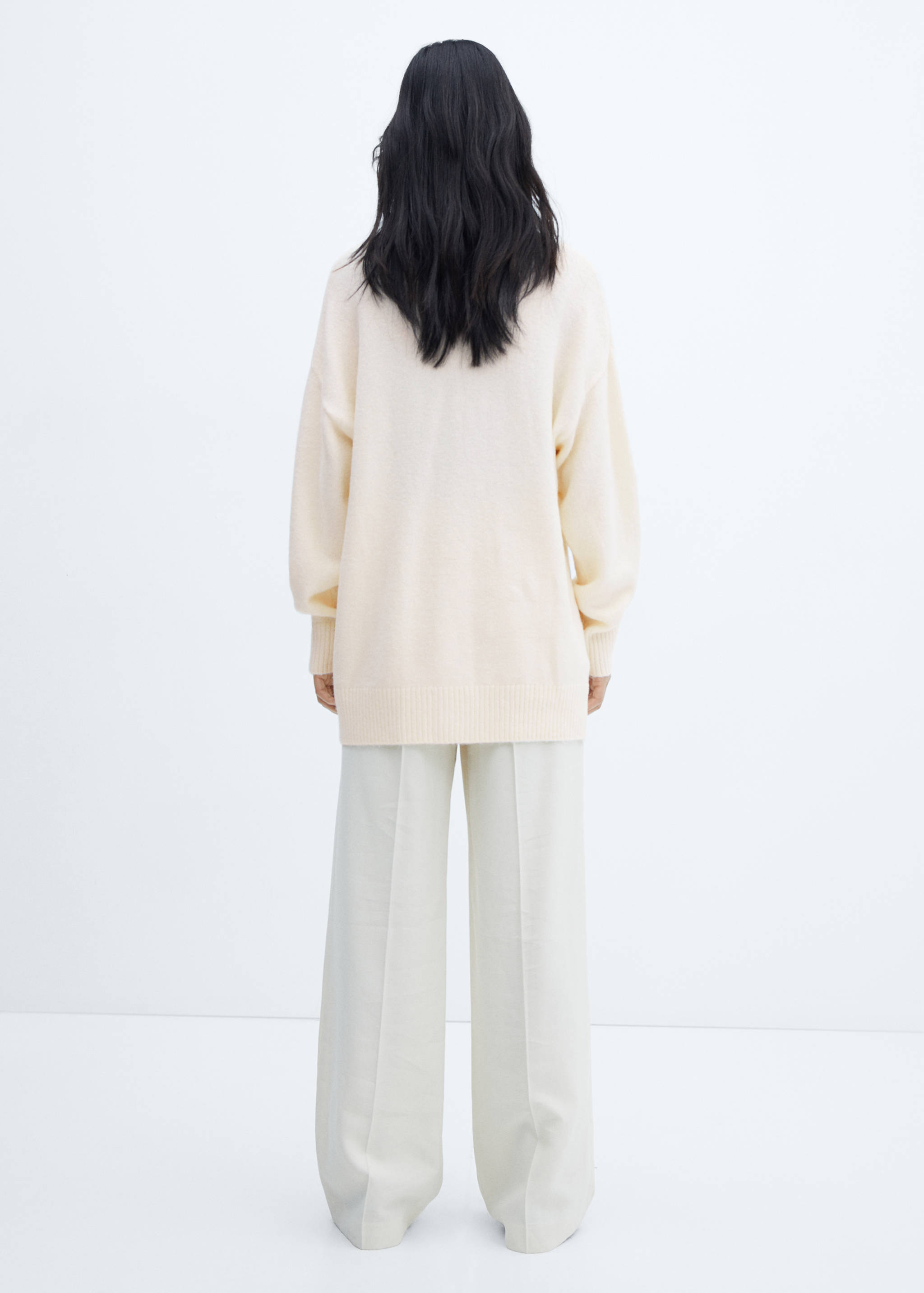 Oversized cardigan with buttons - Reverse of the article