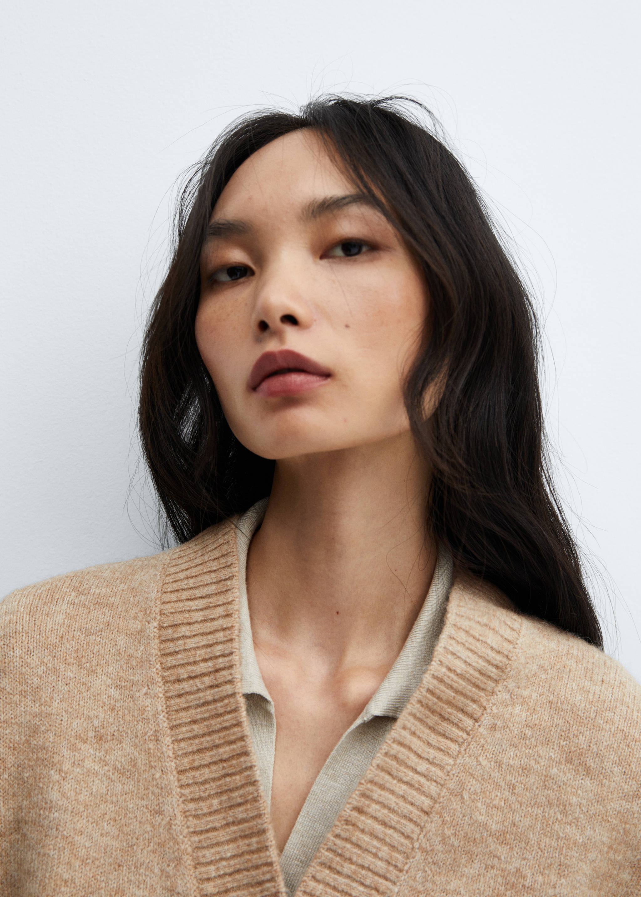 Oversized cardigan with buttons - Details of the article 1