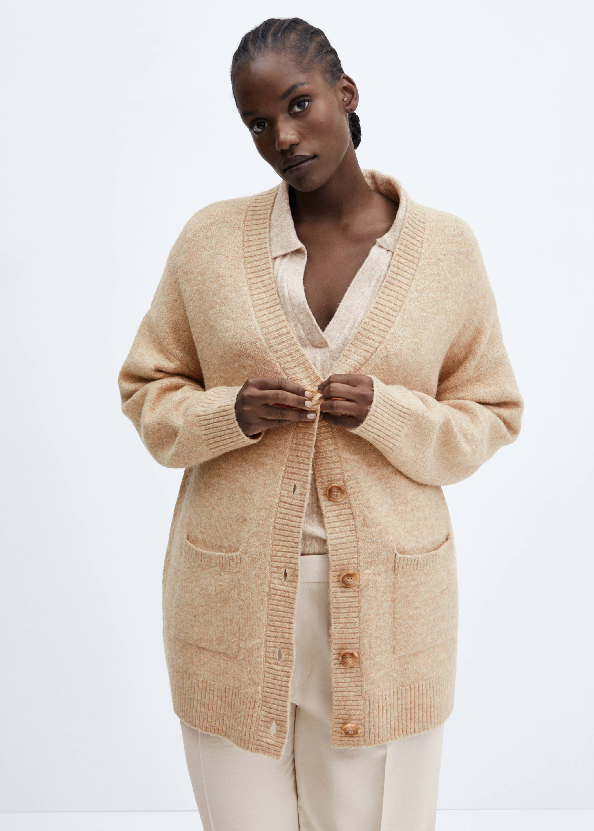 Oversized cardigan with buttons - Details of the article 5