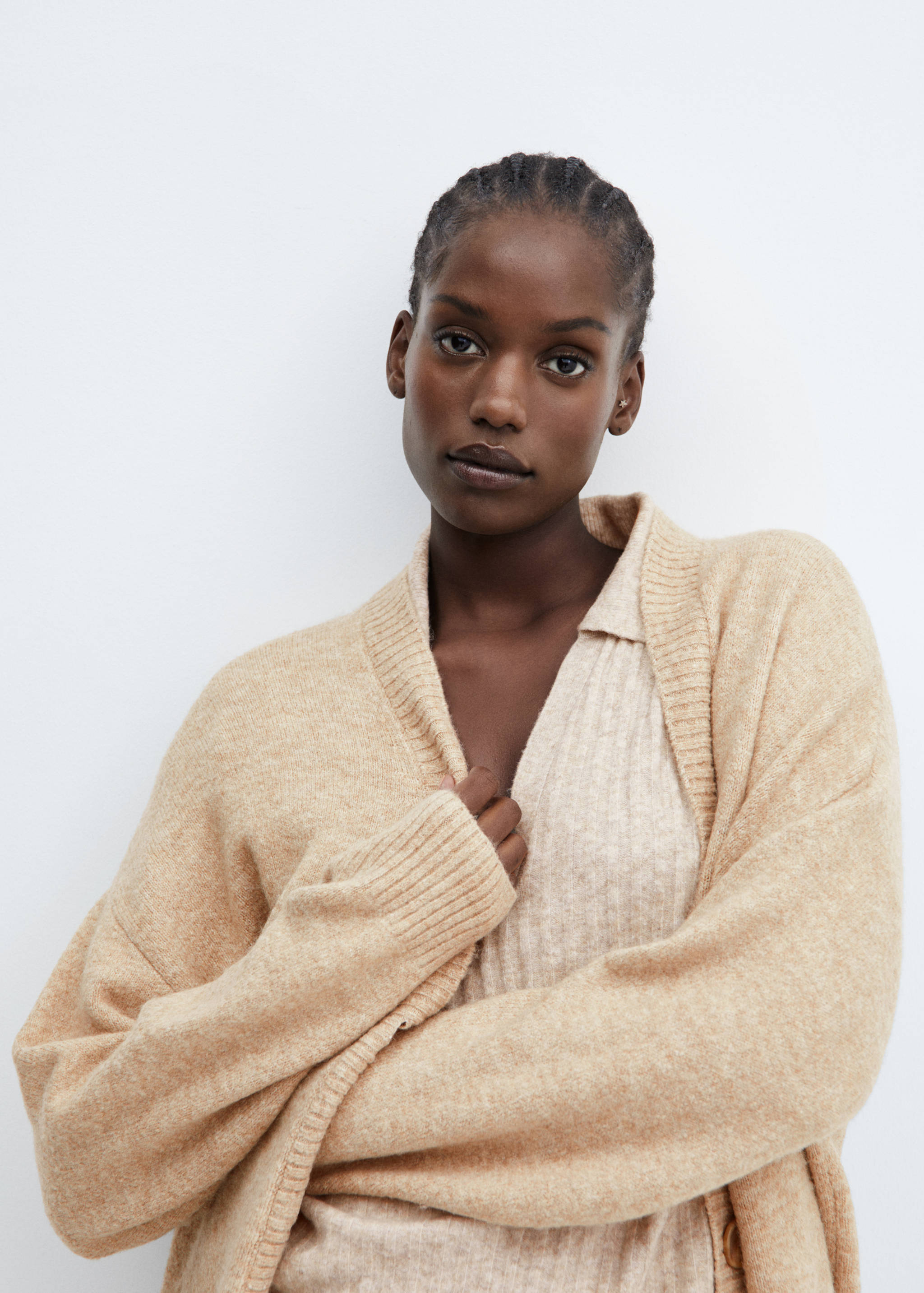 Oversized cardigan with buttons - Details of the article 4